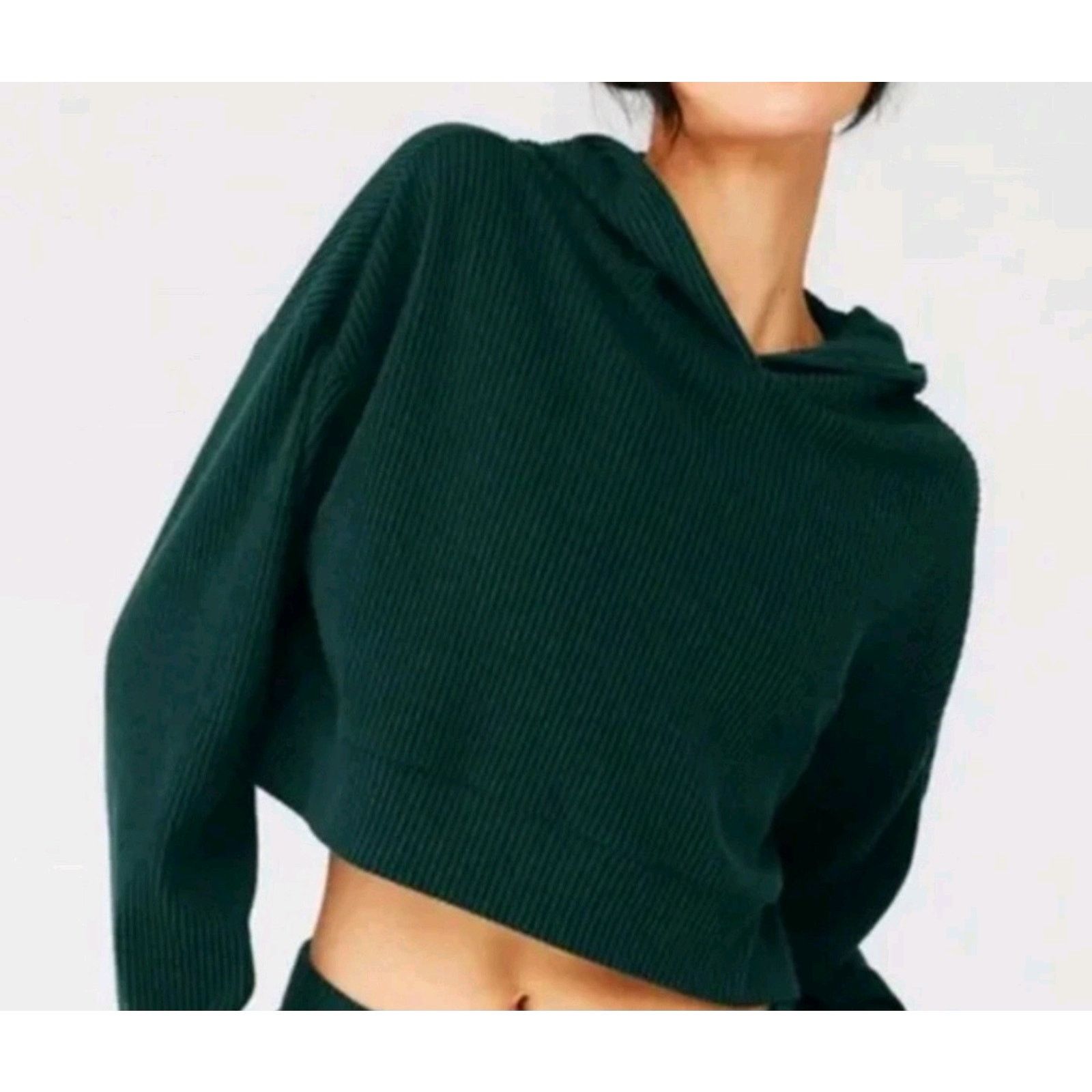 Alo Alo Yoga Women’s Green Muse Hoodie Cropped Size XS Size XS / US 0-2 / IT 36-38 - 2 Thumbnail