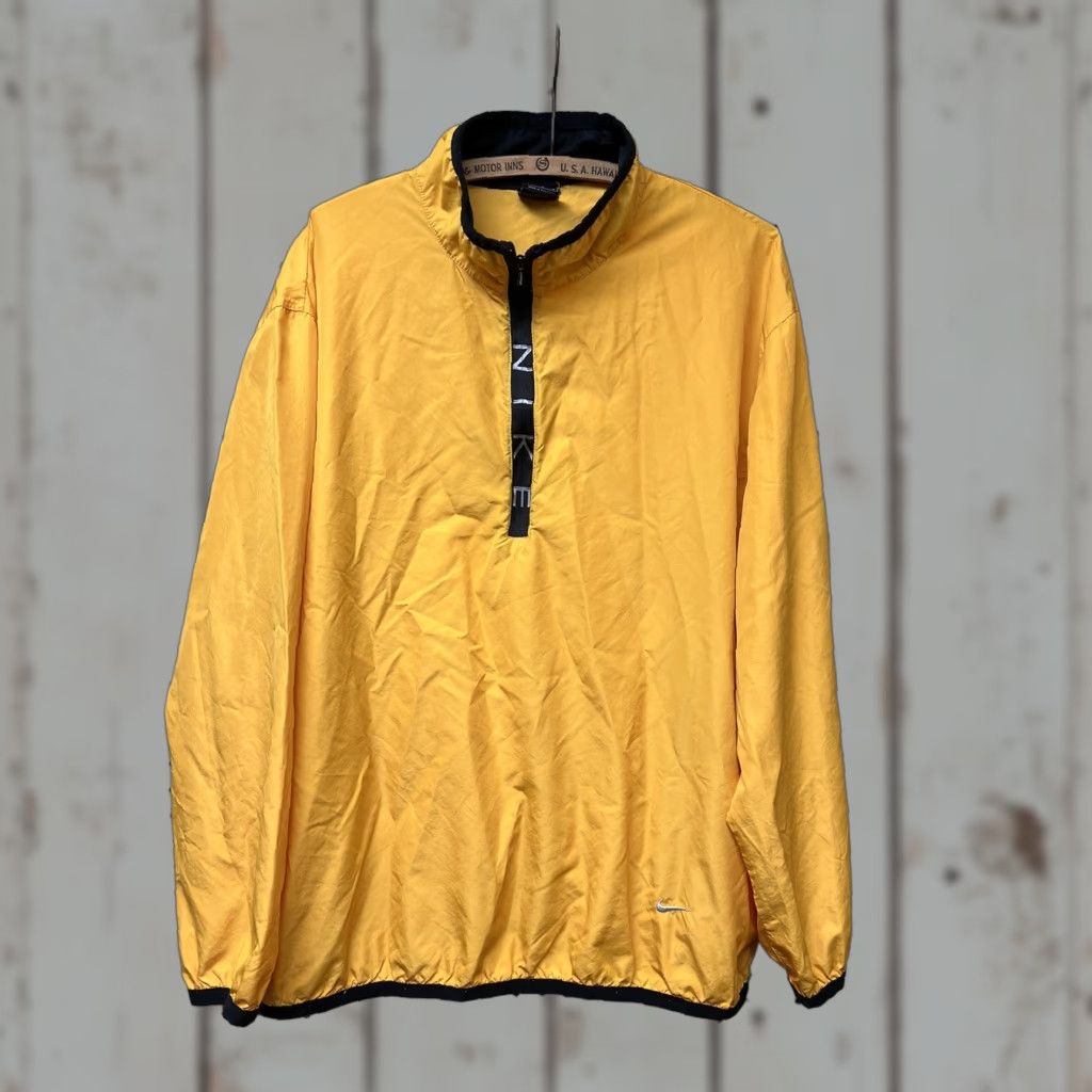 Nike VINTAGE Nike Jacket Mens Large Yellow Pullover Swoosh Windbreaker Lightweight Size US L / EU 52-54 / 3 - 1 Thumbnail