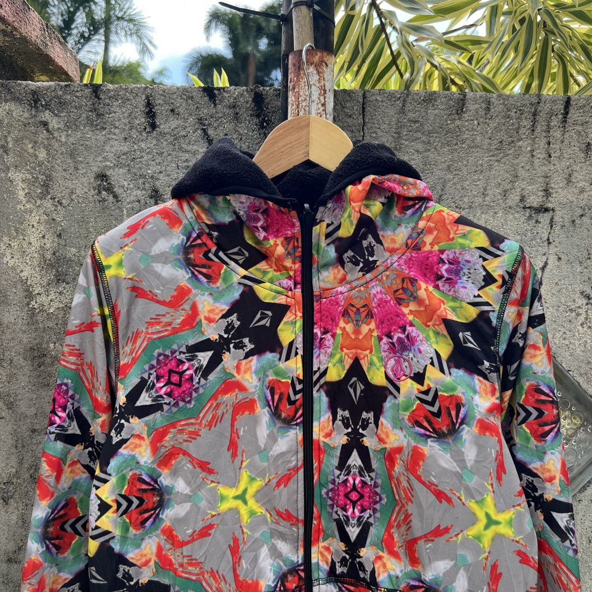 Volcom “VOLCOM” REVERSIBLE OVERPRINT ZIP UP HOODIE Size US M / EU 48-50 / 2 - 4 Thumbnail