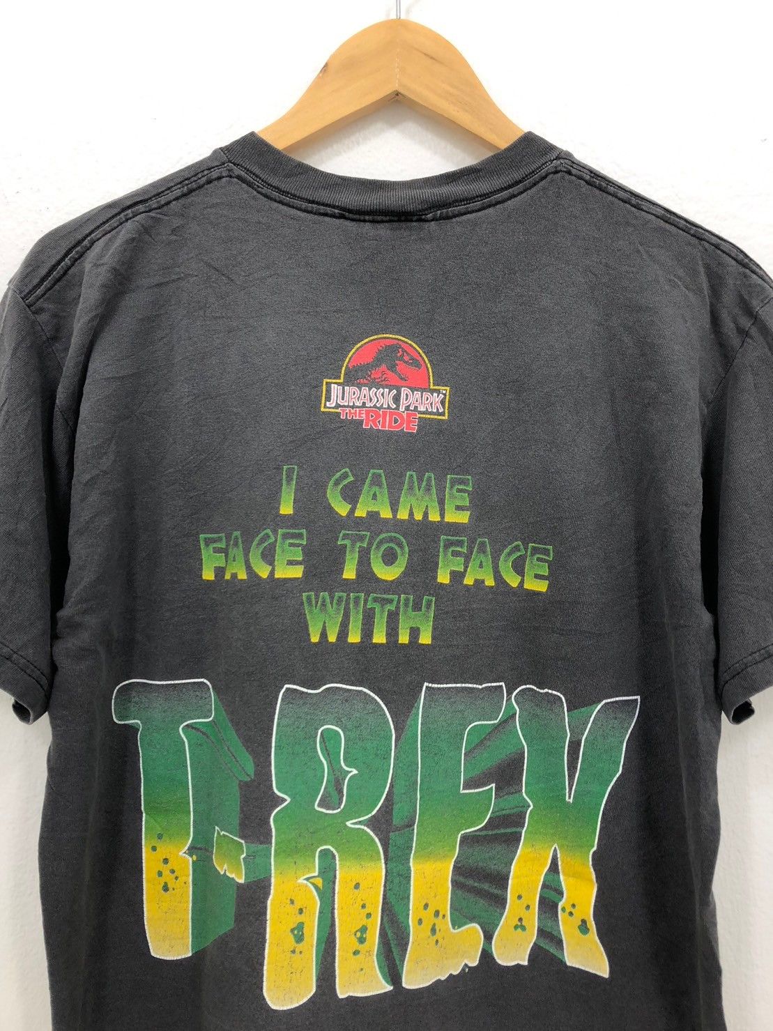 Universal Studios × Vintage Vintage 00's Jurassic Park The Ride shirt BN Size US M / EU 48-50 / 2 - 2 Thumbnail