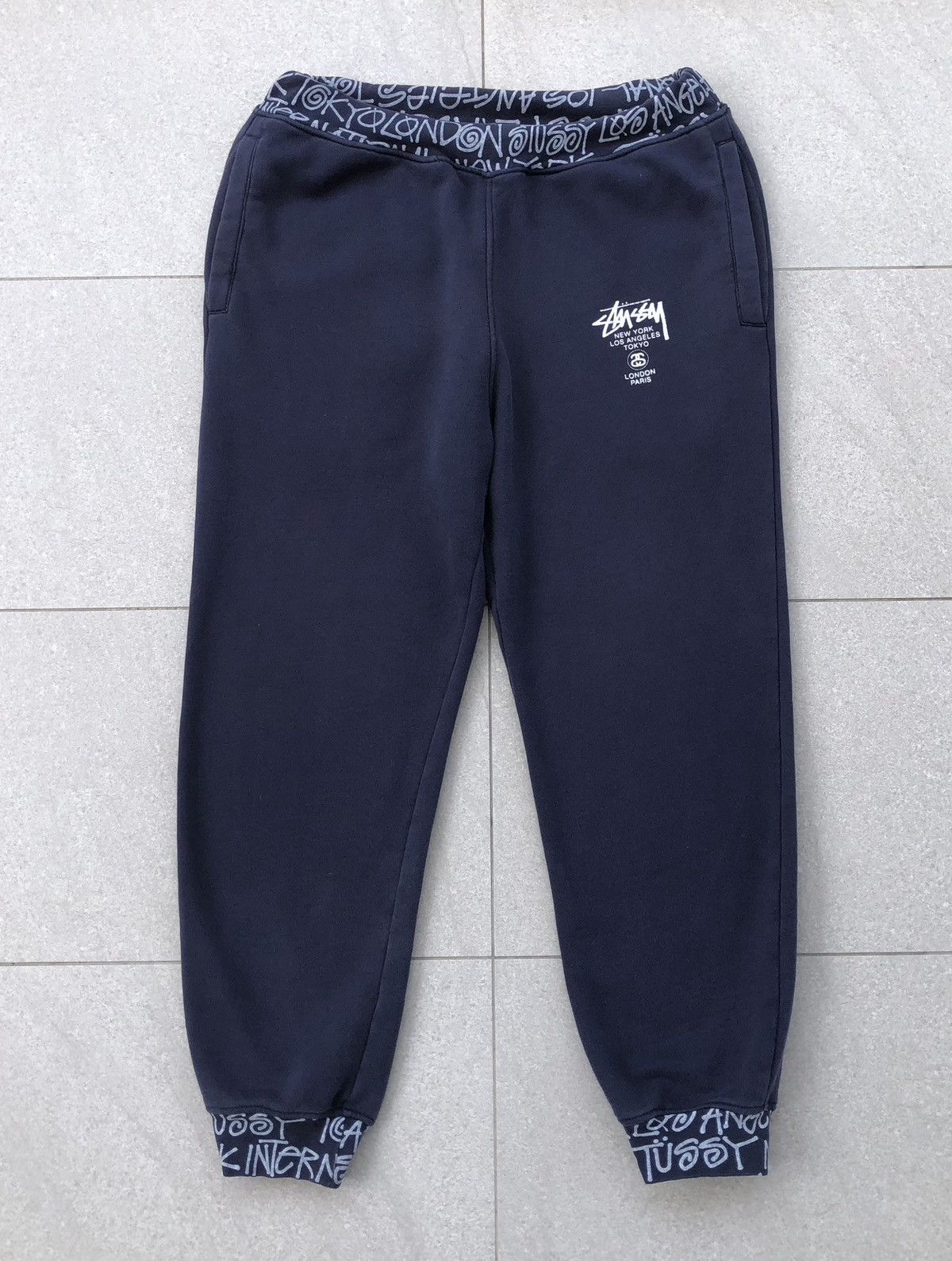 Stussy Vintage Stussy Japan Wordwide Blue Black Sweatpants Size US 32 / EU 48 - 1 Thumbnail