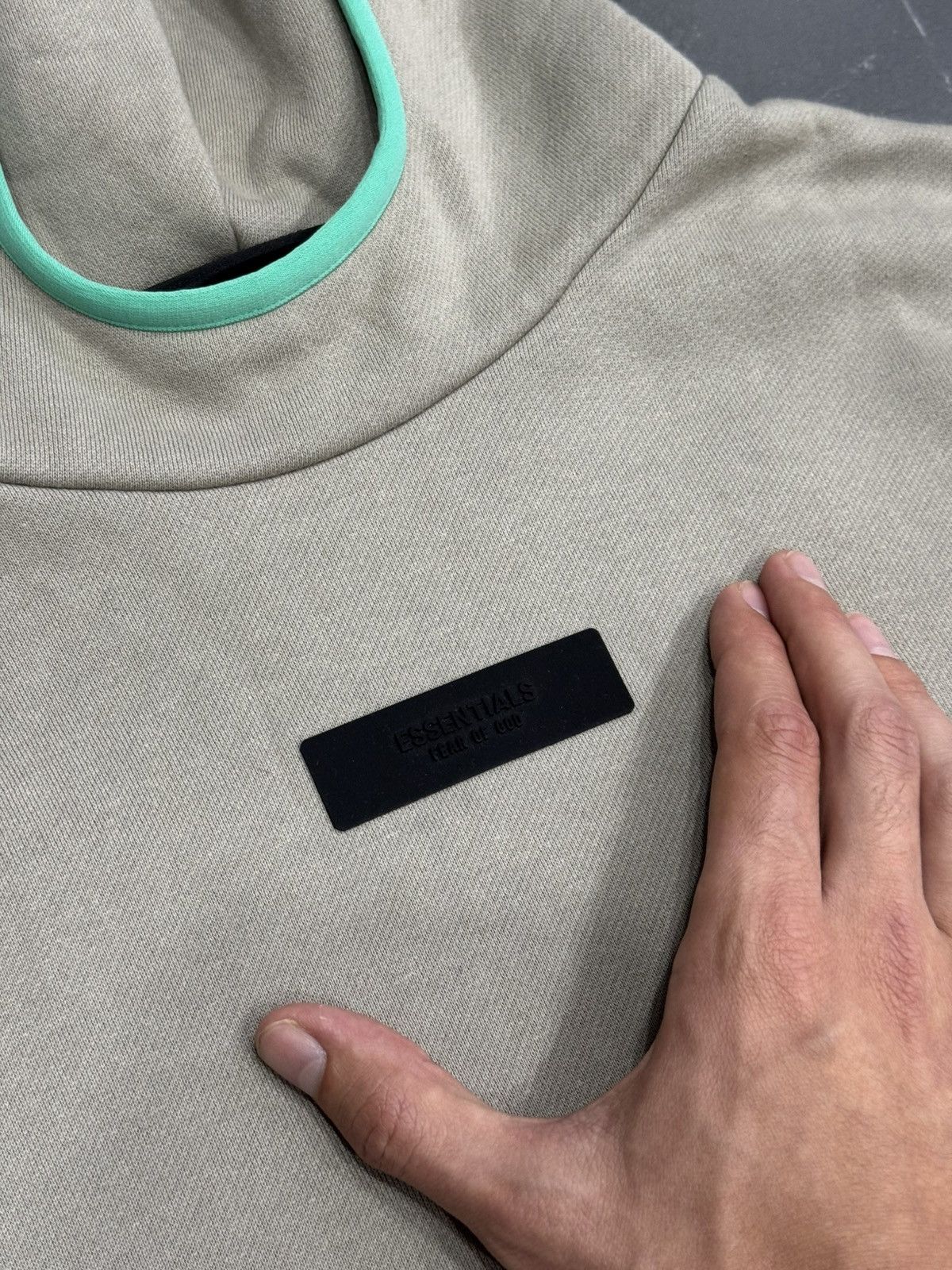 Fear of God Rare Essentials Fear of God oversized box fit hoodie size M Size US M / EU 48-50 / 2 - 6 Thumbnail