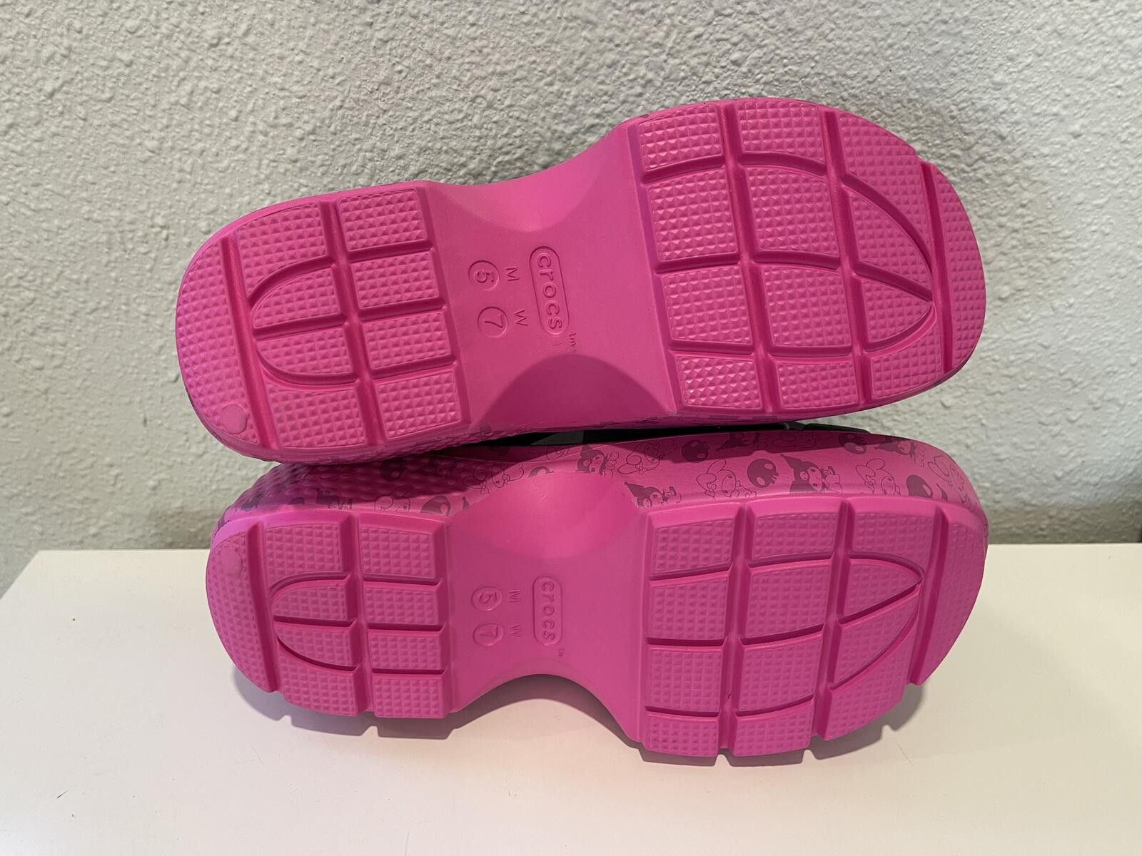 Crocs Crocs Kuromi & My Melody Platform Sandals Black Pink Size 8 Size US 7 / IT 37 - 5 Thumbnail