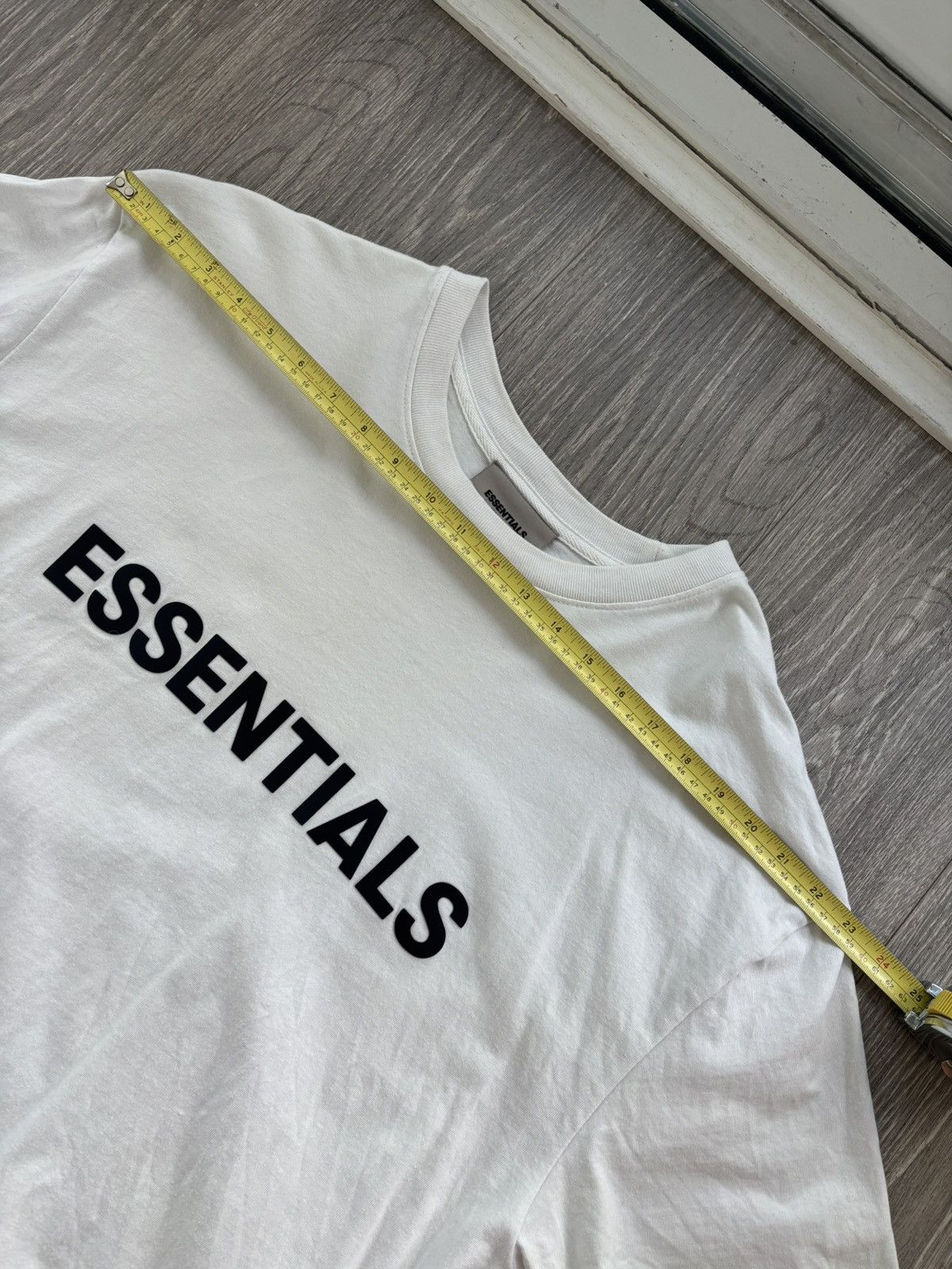 Essentials Essentials White Logo T-Shirt size M Size US M / EU 48-50 / 2 - 6 Thumbnail