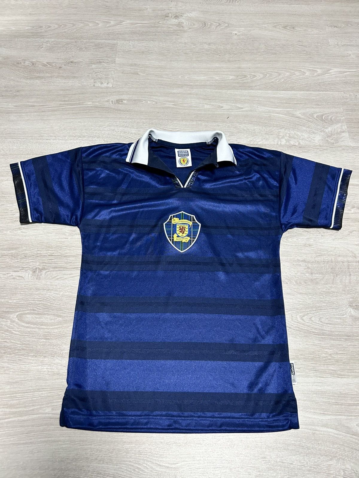 Umbro SCOTLAND 1996 1997 HOME FOOTBALL SOCCER JERSEY SCORE DRAW Size US S / EU 44-46 / 1 - 1 Thumbnail