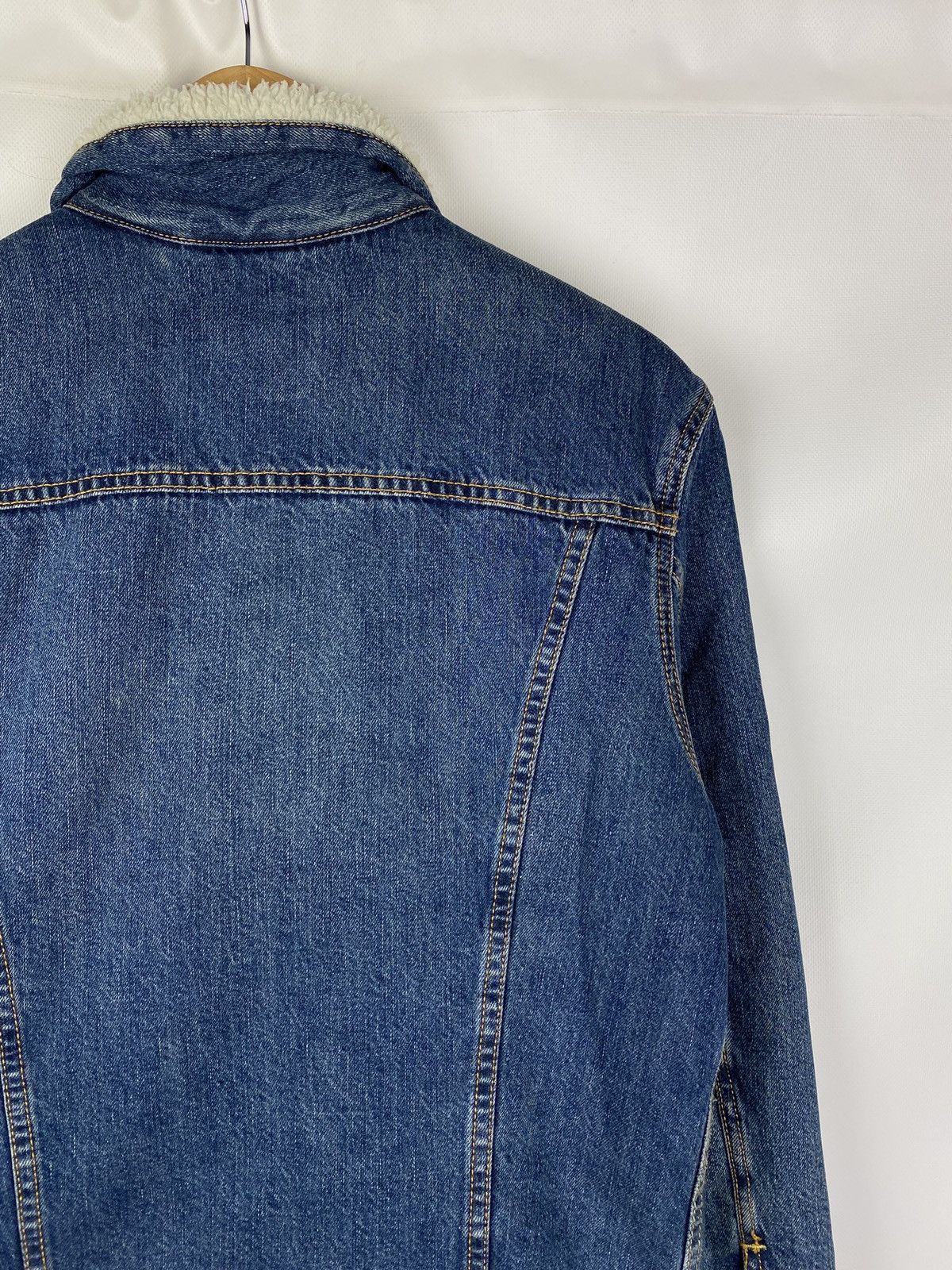 Levi's Levis Premium men’s Sherpa lined denim trucker jacket Size US S / EU 44-46 / 1 - 19 Thumbnail