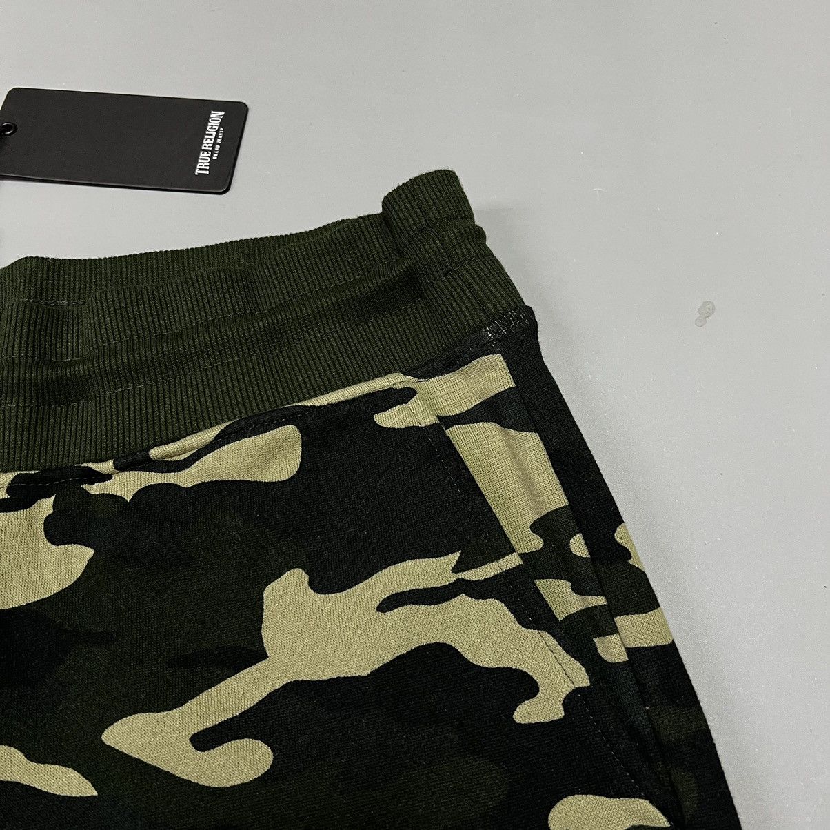 True Religion True Religion Fleece Shorts Camo NEW 🆕 Size US 34 / EU 50 - 7 Thumbnail
