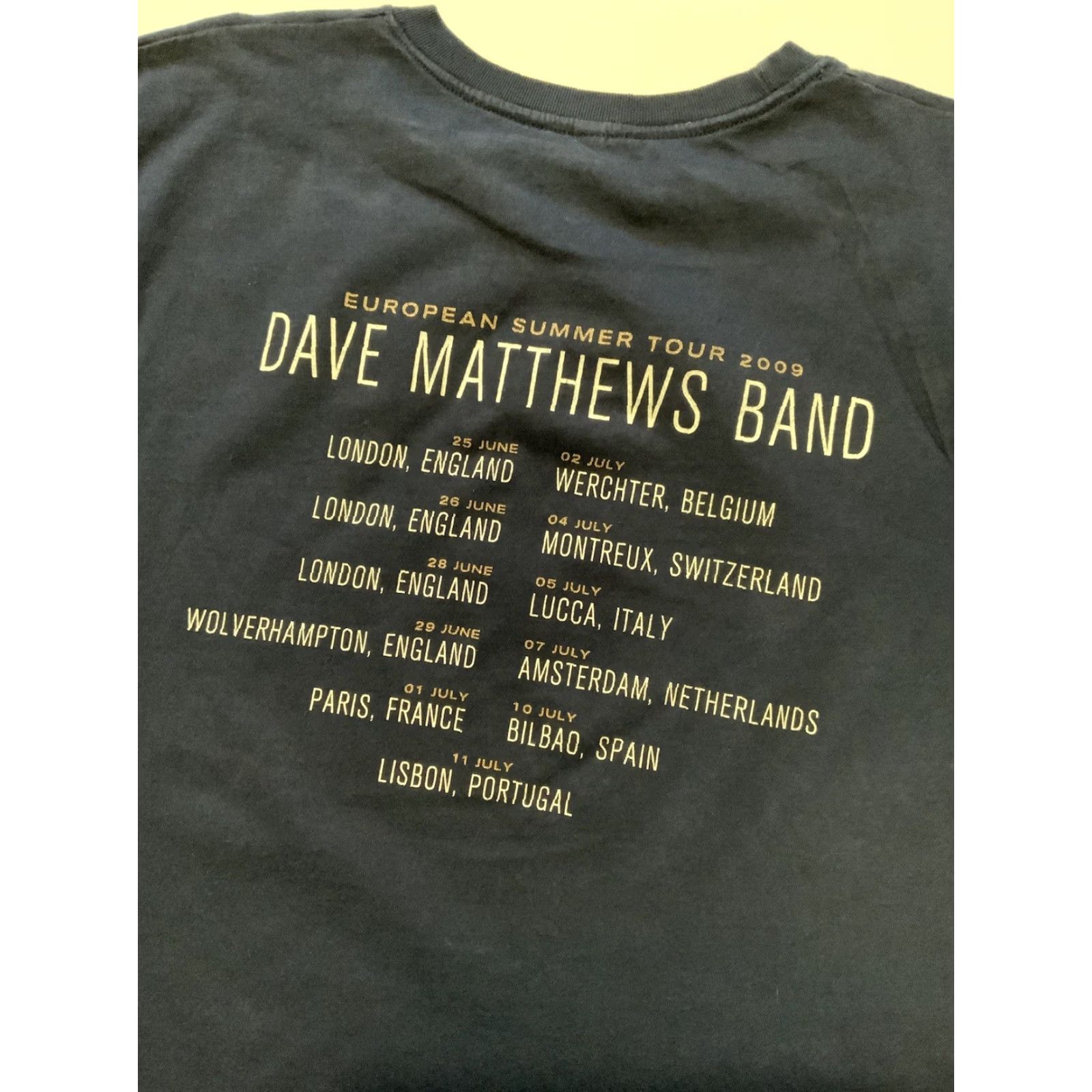Vintage VINTAGE Dave Matthews Band 2009 European Summer Tour Concert Rock Band Merch T-Shirt LG Blue Mens Shirt (Adult Large) Size US L / EU 52-54 / 3 - 7 Thumbnail