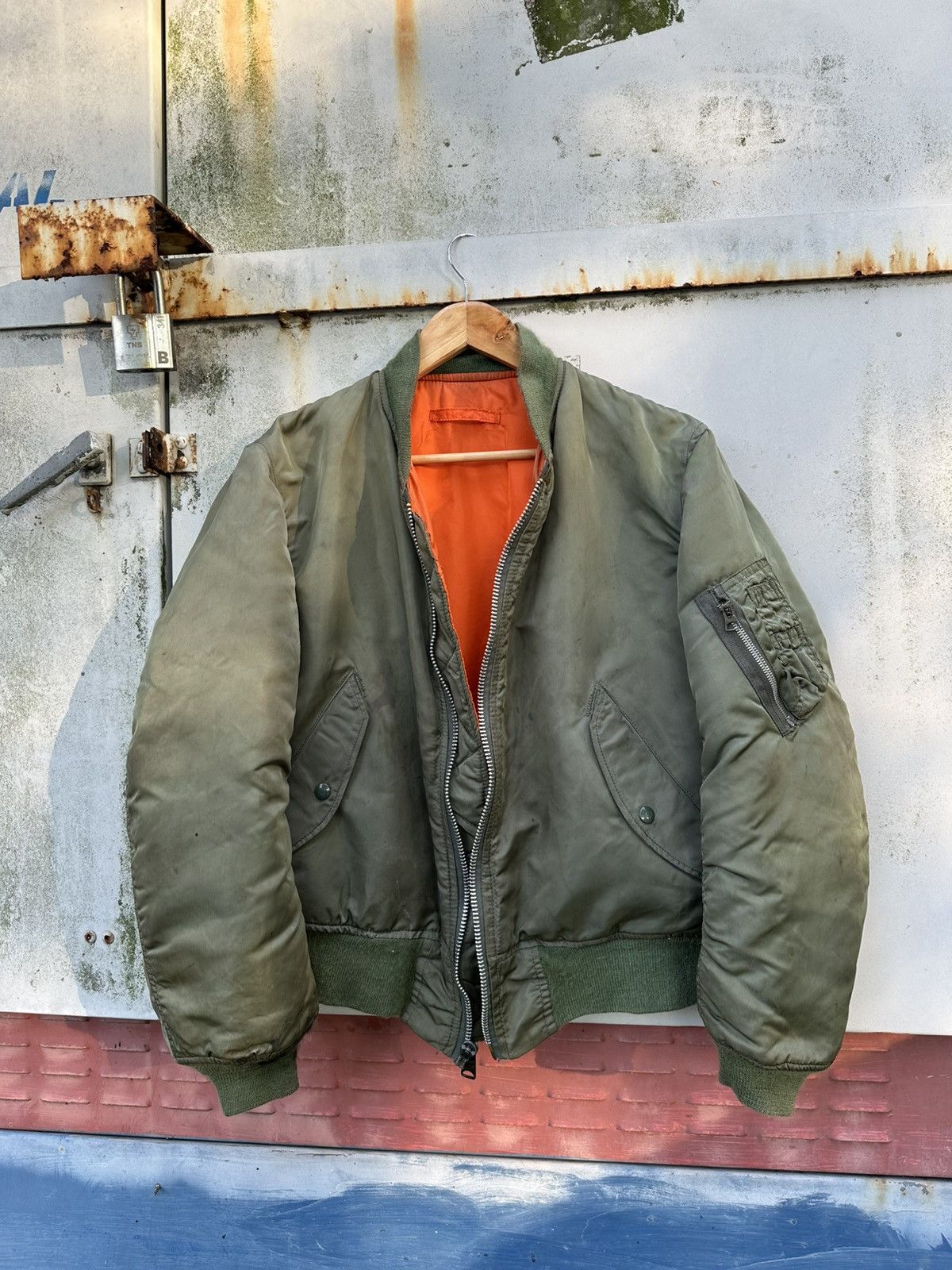Alpha Industries 🪖Vintage THRASHED MA-1 Alpha Industries Bomber Jacket Size US M / EU 48-50 / 2 - 3 Thumbnail