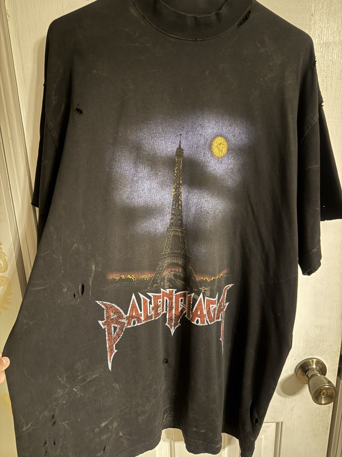 Balenciaga Balenciaga paris moon tshirt Size US S / EU 44-46 / 1 - 6 Thumbnail
