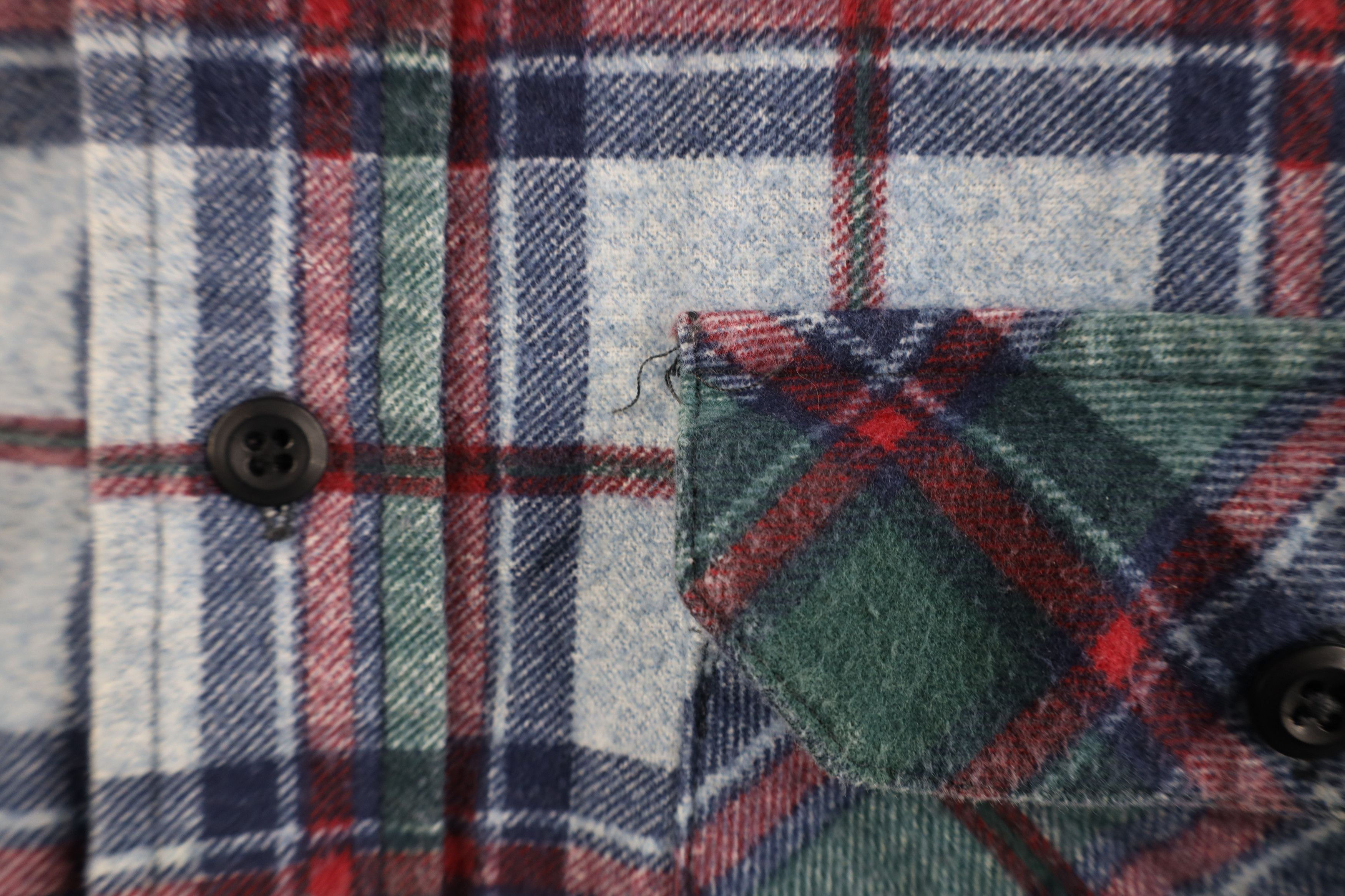 Vintage Vintage 90s Streetwear Collared Button Shirt Plaid USA Size US L / EU 52-54 / 3 - 5 Thumbnail