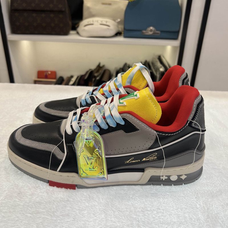 Louis Vuitton Louis Vuitton Elegant Artistic Low-Top Sneakers 0079 Size US 9.5 / EU 42-43 - 1 Thumbnail