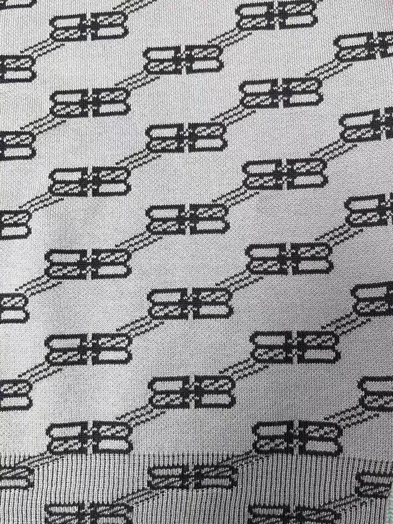 Balenciaga Balenciaga all-over print crew neck pullover sweater Size XS / US 0-2 / IT 36-38 - 3 Thumbnail
