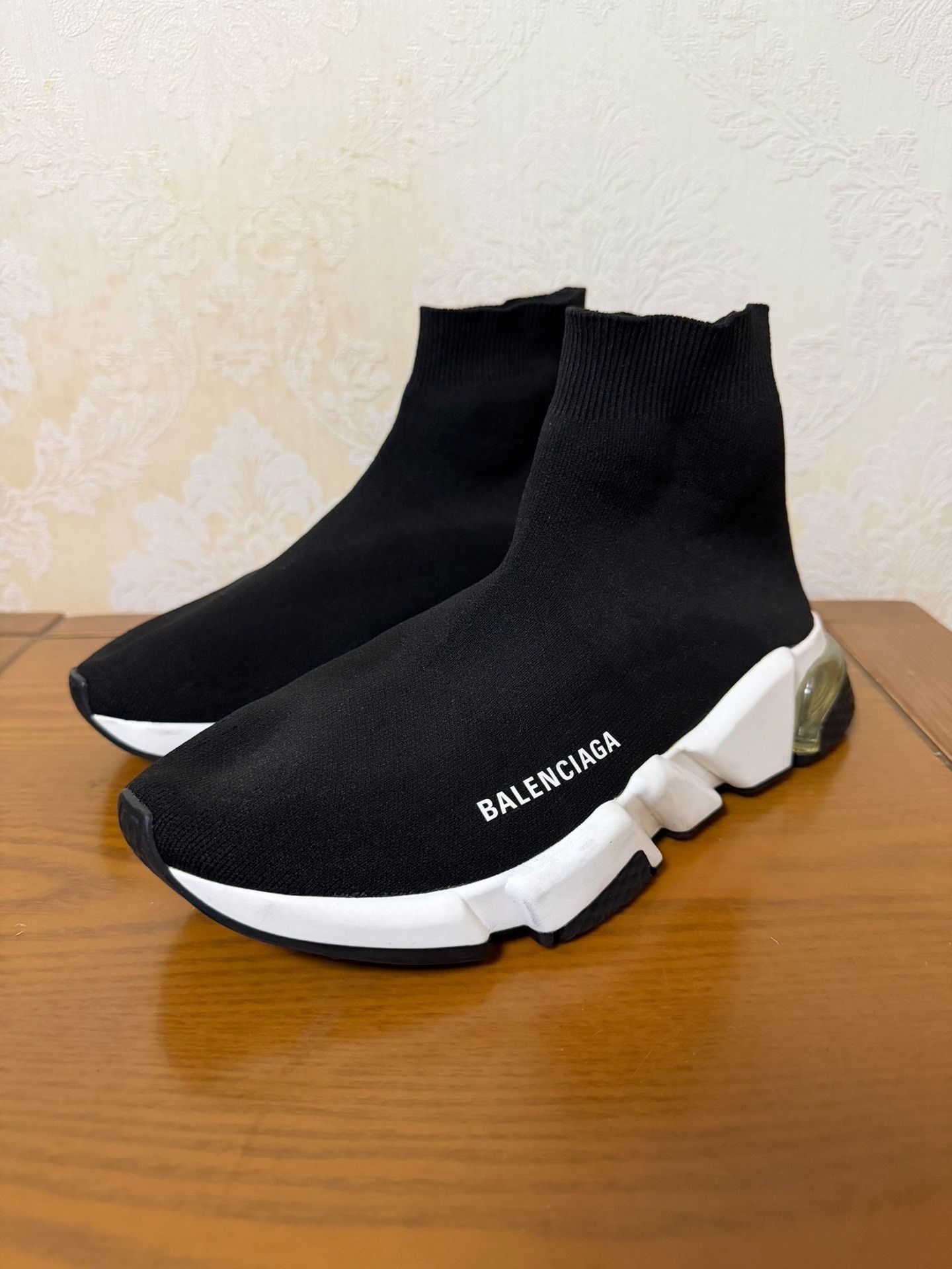 Balenciaga Balenciaga Black Hitop Sneakers 39 Men Size US 6.5 / EU 39-40 - 1 Thumbnail