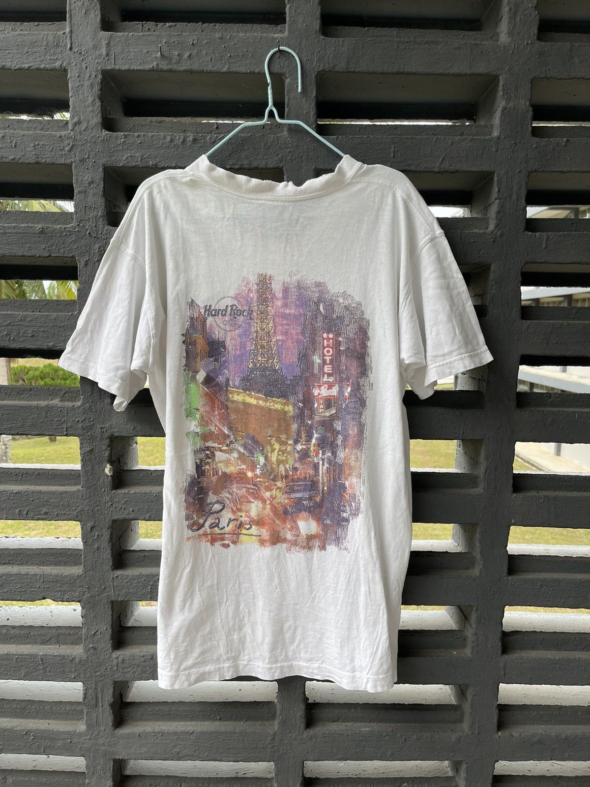 Hard Rock Cafe × Vintage Vintage Hard Rock Cafe Paris Distressed t-shirt Size US M / EU 48-50 / 2 - 2 Thumbnail