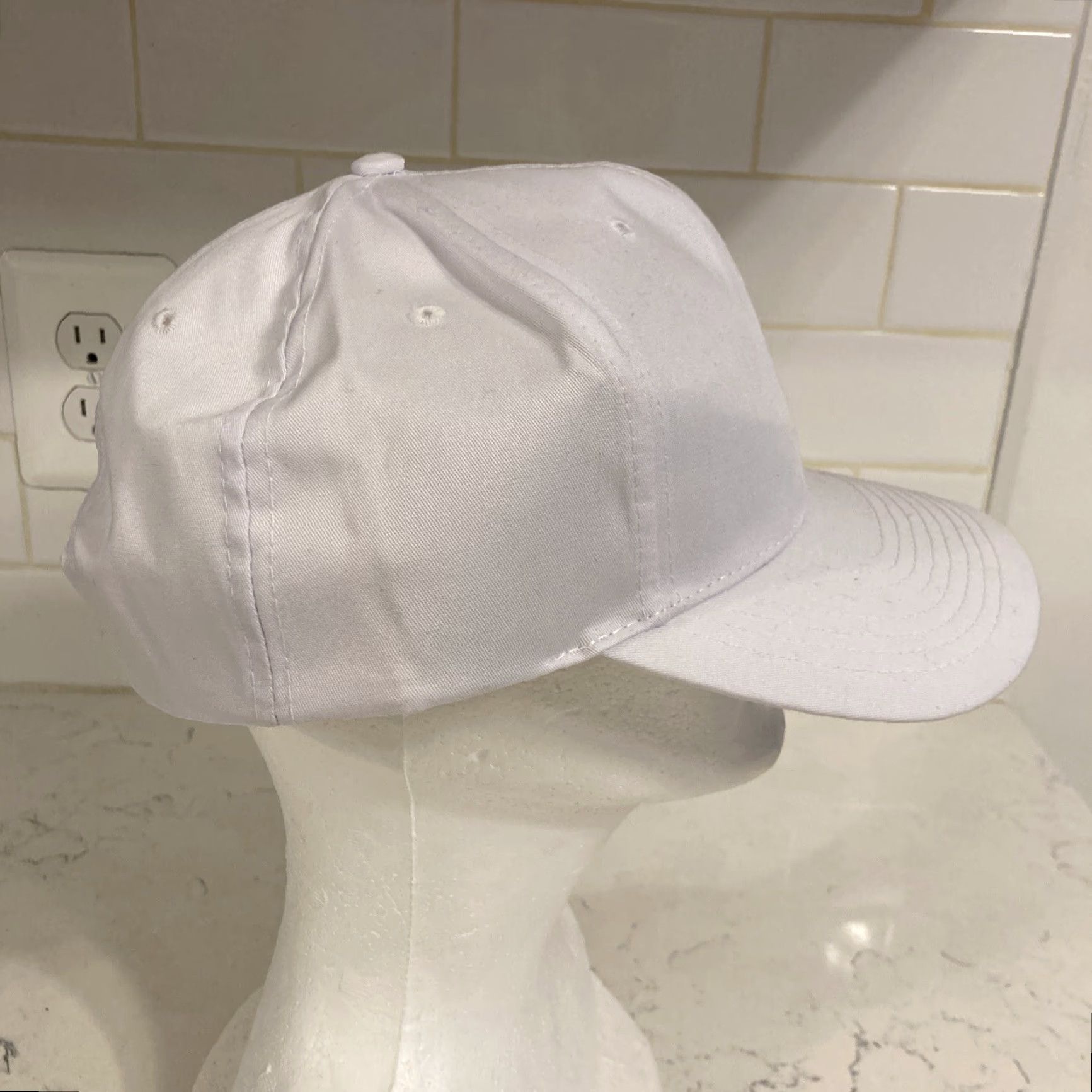Bally **NISSIN WHITE SNAPBACK ADJUSTABLE ADULT BALL CAP NEW** User: NISSIN WHITE SNAPBACK ADJUSTABLE ADULT BALL CAP NEW Size ONE SIZE - 3 Thumbnail