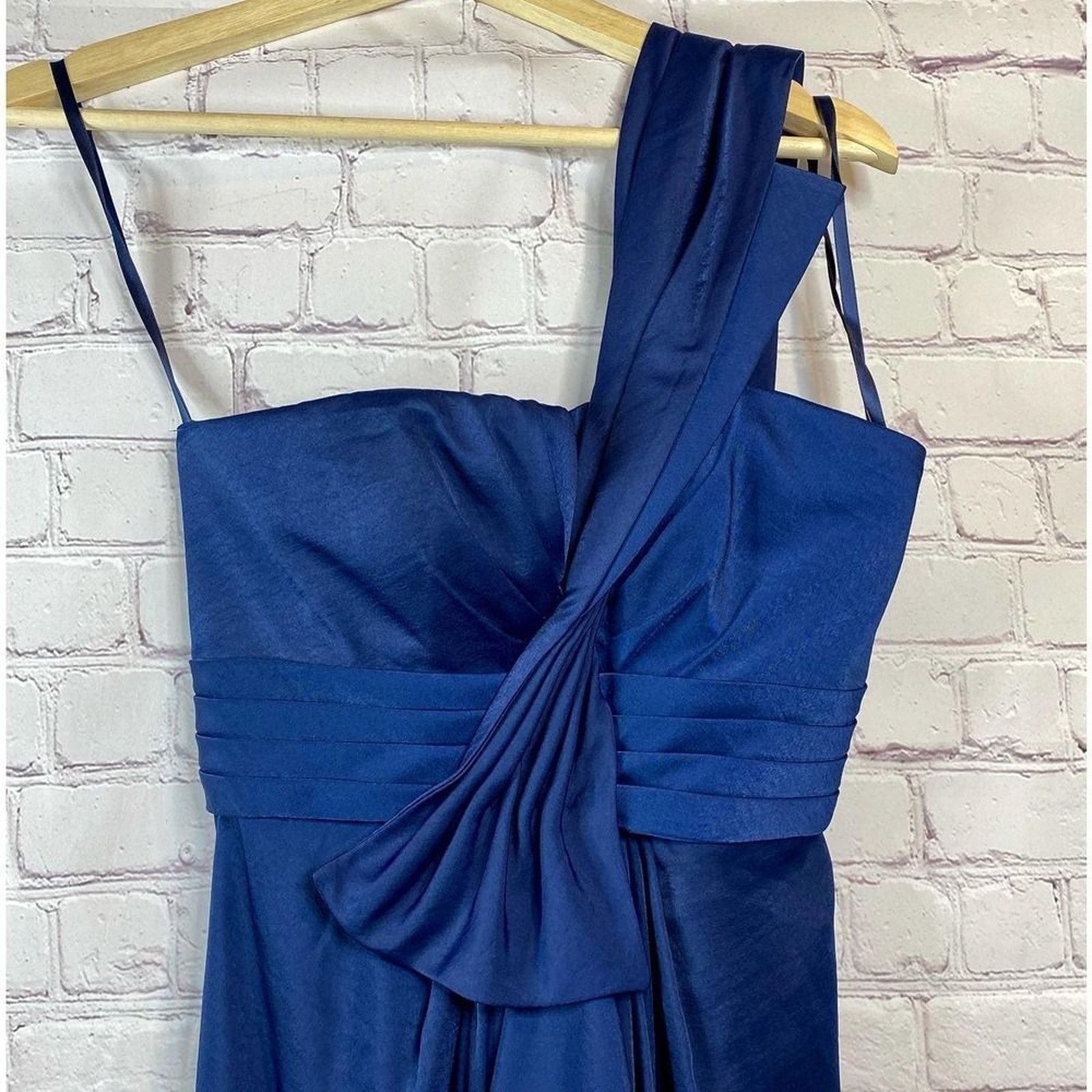 Bcbgmaxazria NWT BCBG max azria elegant blue dress p2 Size XS / US 0-2 / IT 36-38 - 2 Thumbnail