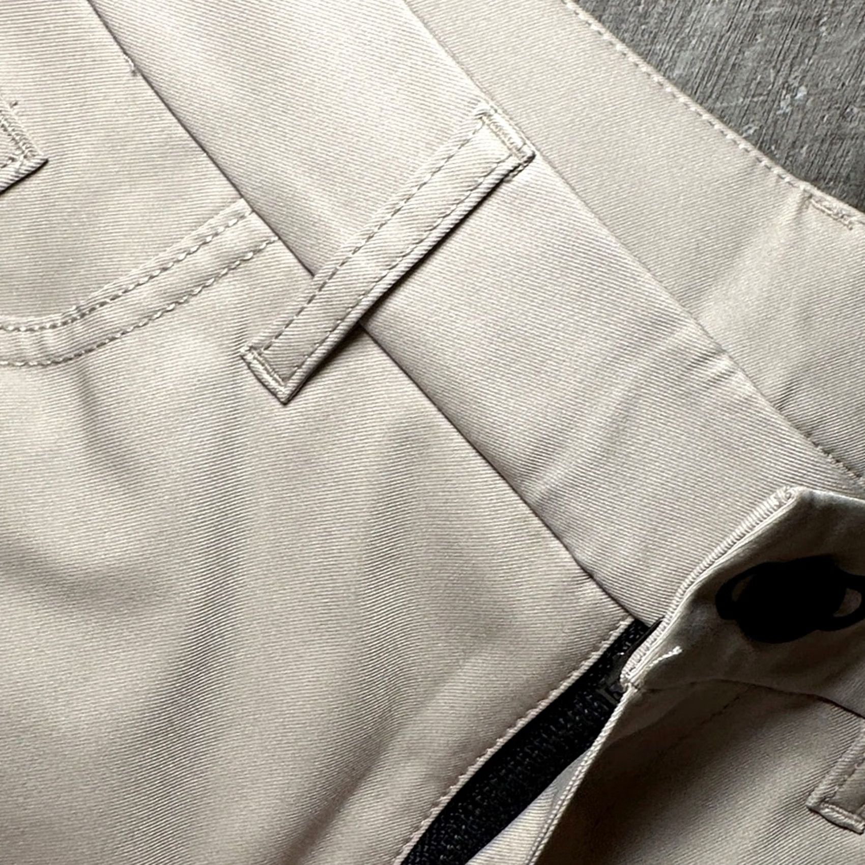 Vintage Public Rec Dealmaker Performance Pants Chin o NWOT 32 Regular Tan Mens 32 Khaki Polyester 100% Inseam 28 Birthday? Size US 32 / EU 48 - 7 Thumbnail