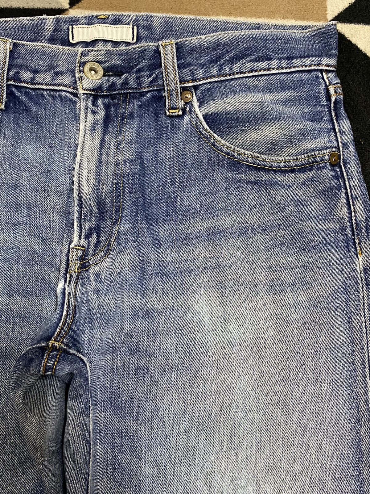 Japanese Brand Vintage Uniqlo Blue Wash Distressed Jeans Size US 32 / EU 48 - 10 Thumbnail