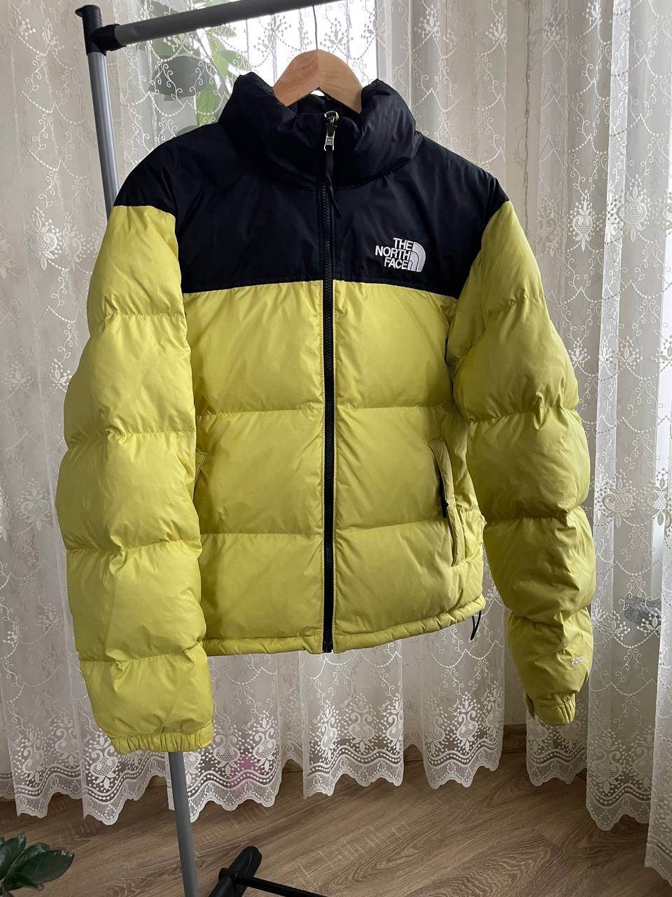The North Face The North Face 700 Nuptse Down Puffer Jacket Size US S / EU 44-46 / 1 - 1 Thumbnail