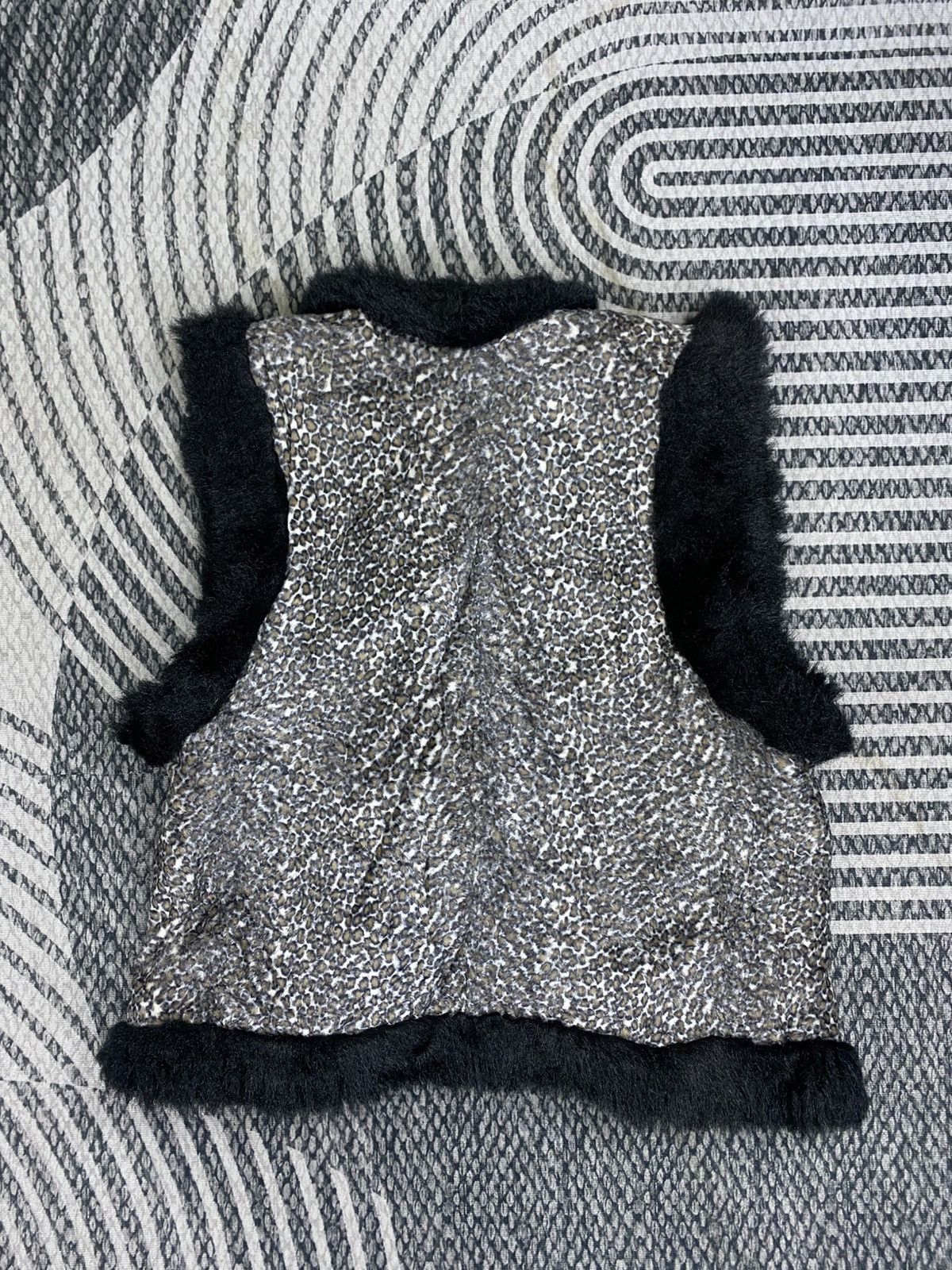 Japanese Brand Vtg Libhober Leopard Print Vest With Black Faux Fur Trim Size US S / EU 44-46 / 1 - 2 Thumbnail
