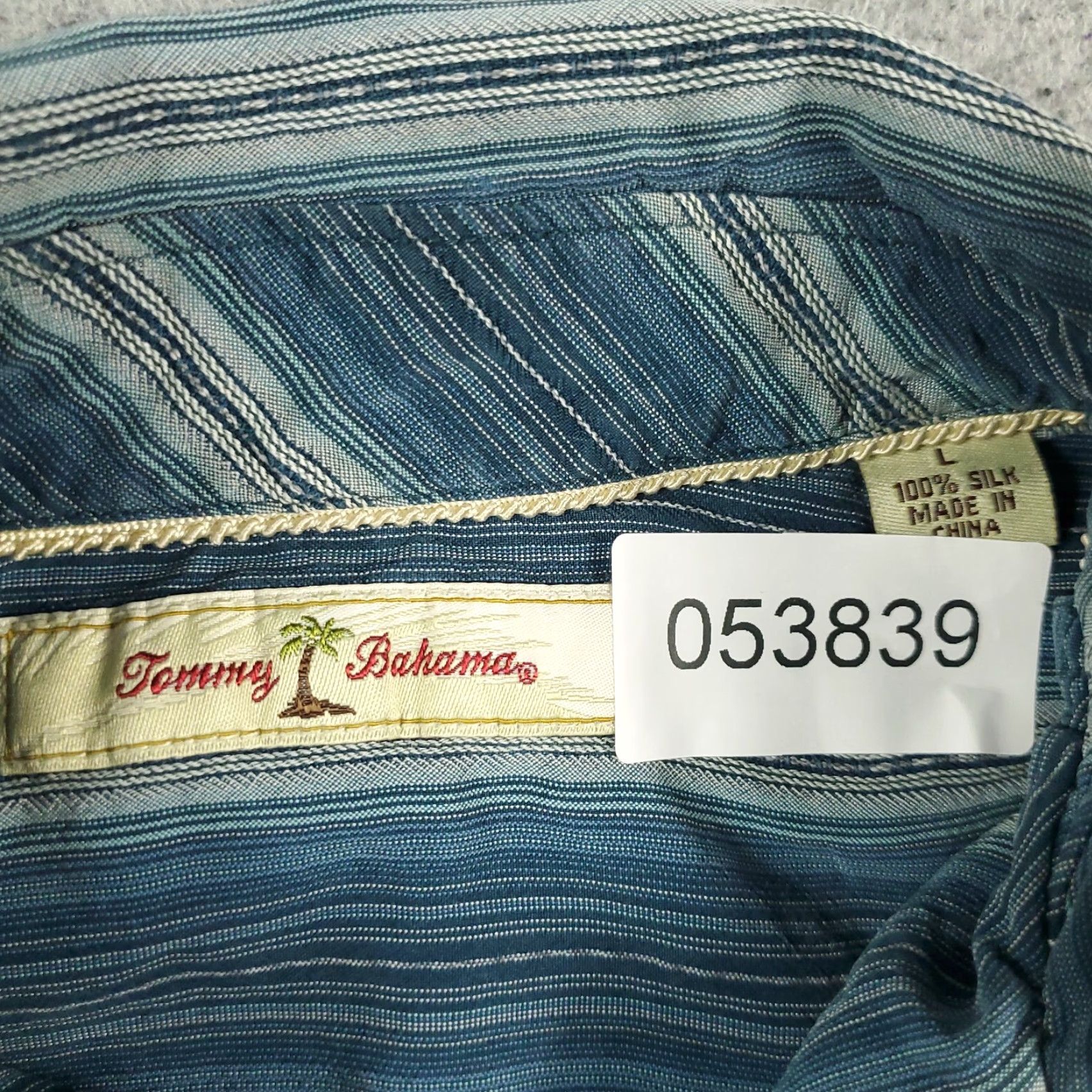 Tommy Bahama Tommy Bahama Hawaiian Shirt Mens Large Blue Striped Button-Up Short Sleeve Silk Size US L / EU 52-54 / 3 - 6 Thumbnail