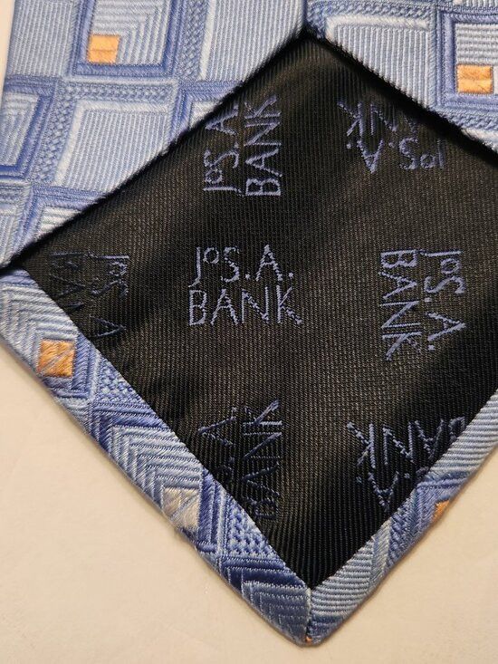 Jos. A. Bank Jos.a.bank men's new blue 100%silk tie 3 1/2" X 59 1/2" Size ONE SIZE - 3 Thumbnail