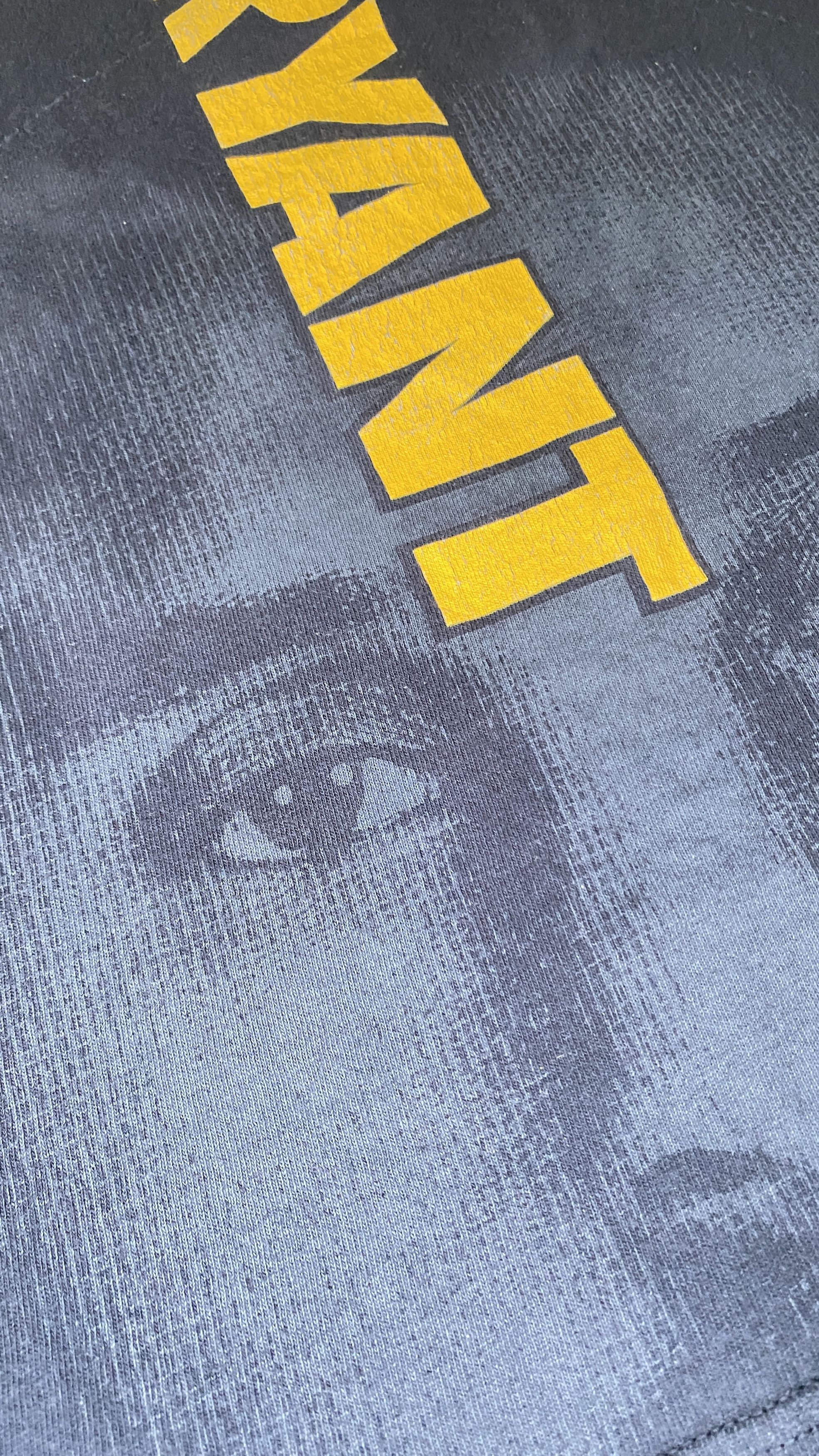 NBA Vintage Lakers Kobe Bryant #24 Big Face Spellout T-Shirt Size US XL / EU 56 / 4 - 6 Thumbnail
