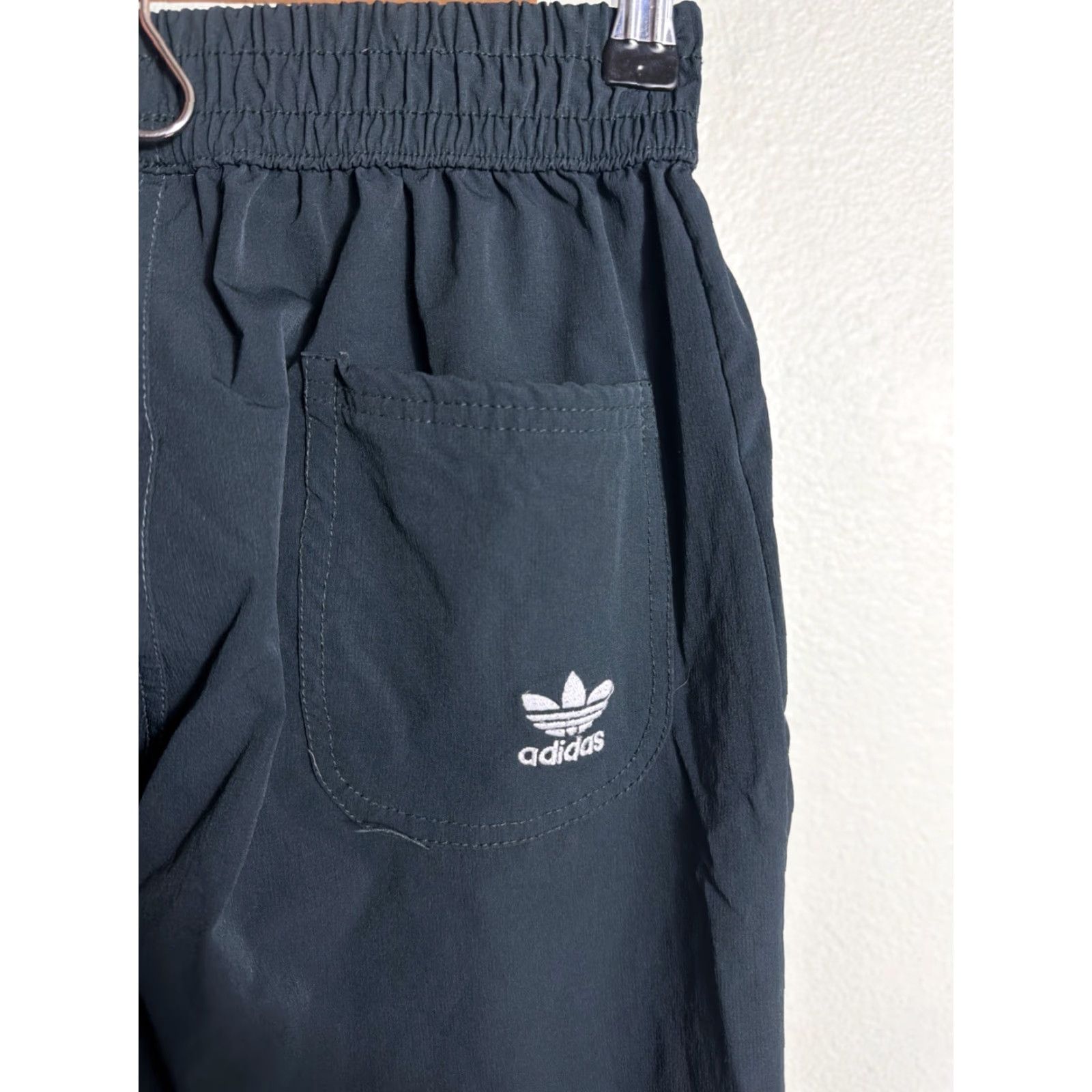 Adidas Adidas Women’s Medium Black Ankle Joggers Trefoil Legs 26x30 Elastane Size 32" / US 10 / IT 46 - 6 Thumbnail
