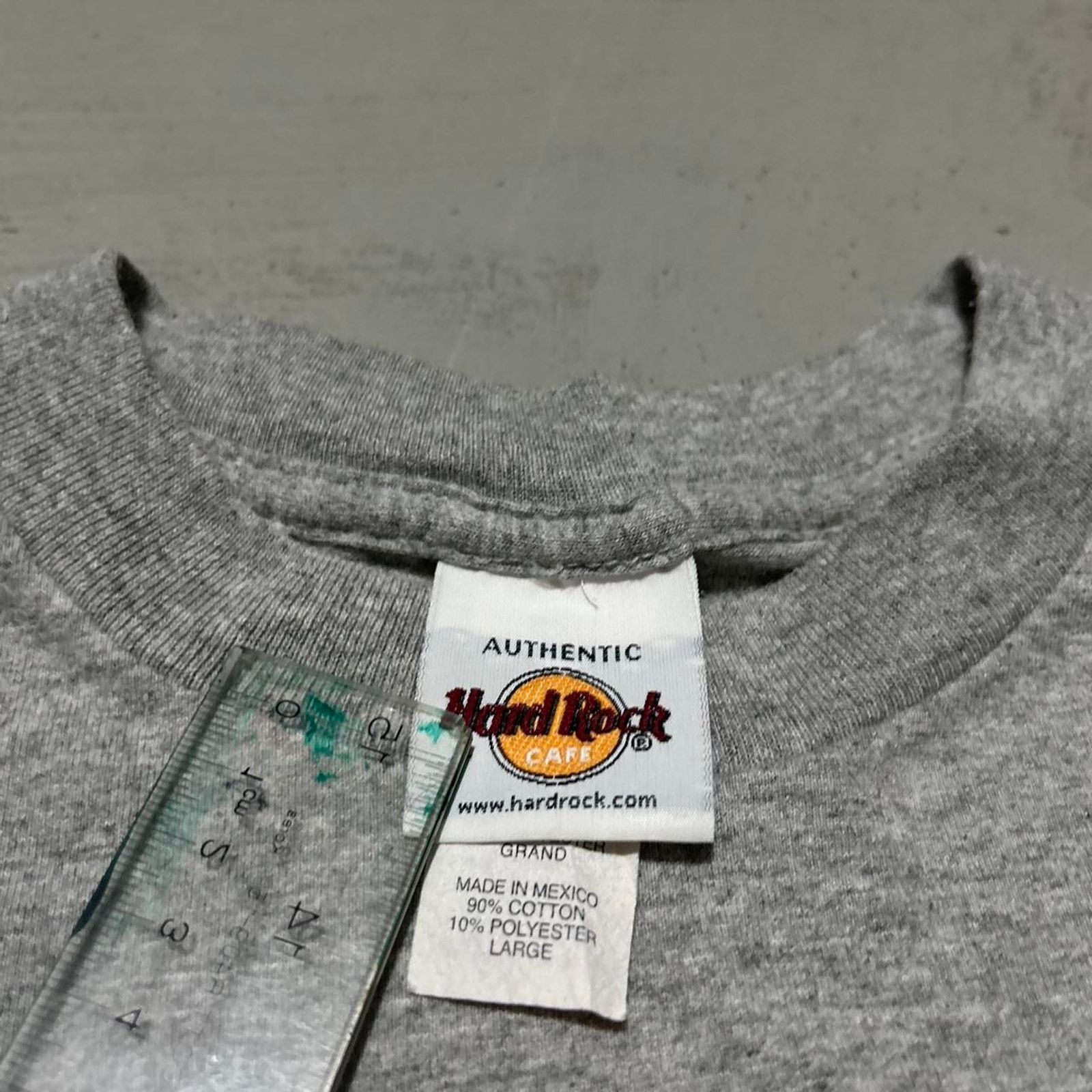 Hard Rock Cafe **Vintage Hard Rock Cafe Cayman Islands T-Shirt Size US L / EU 52-54 / 3 - 3 Thumbnail