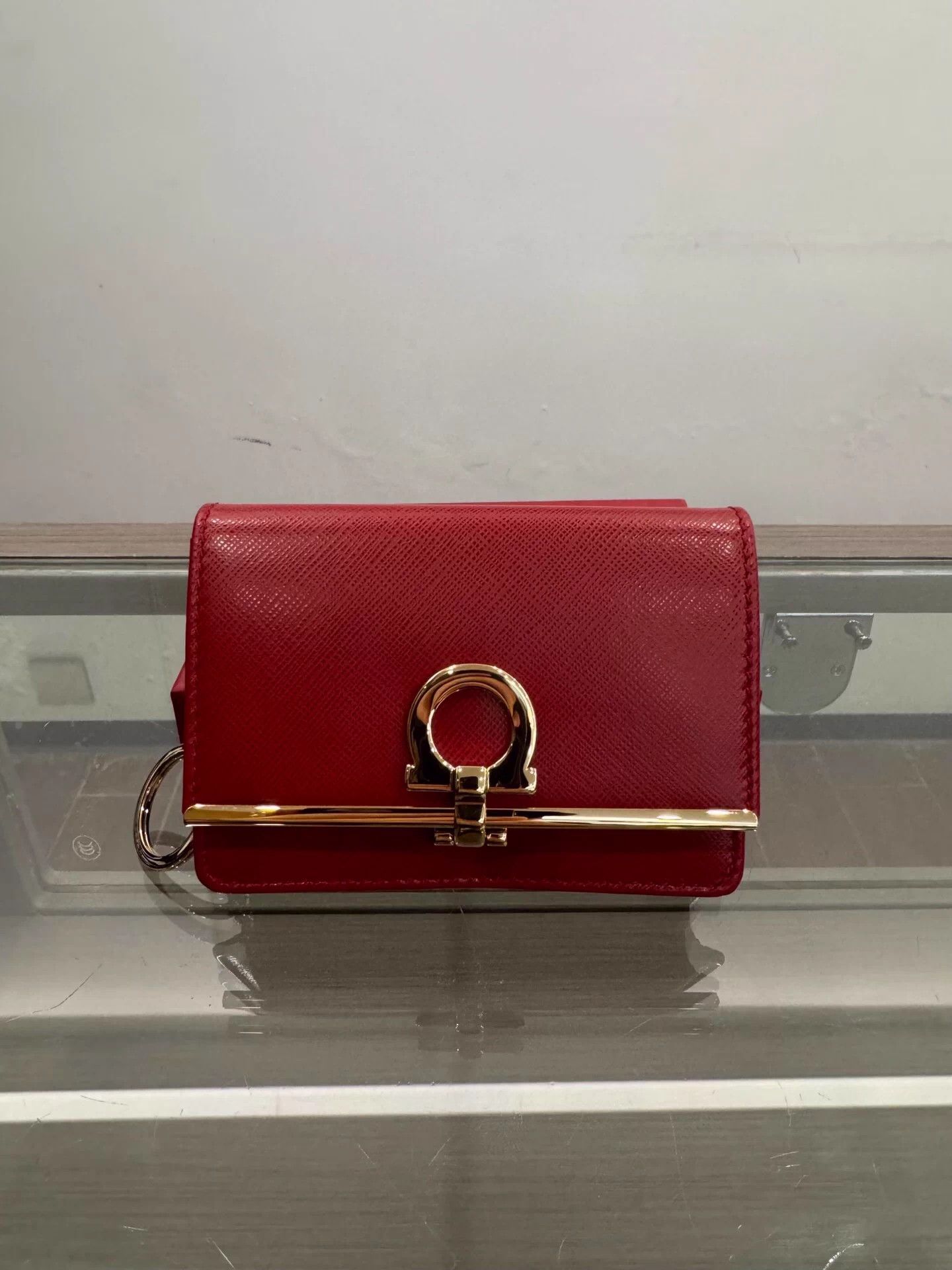 Other FERRAGAMO red gold horsebit wallet 11cm Size ONE SIZE - 1 Thumbnail