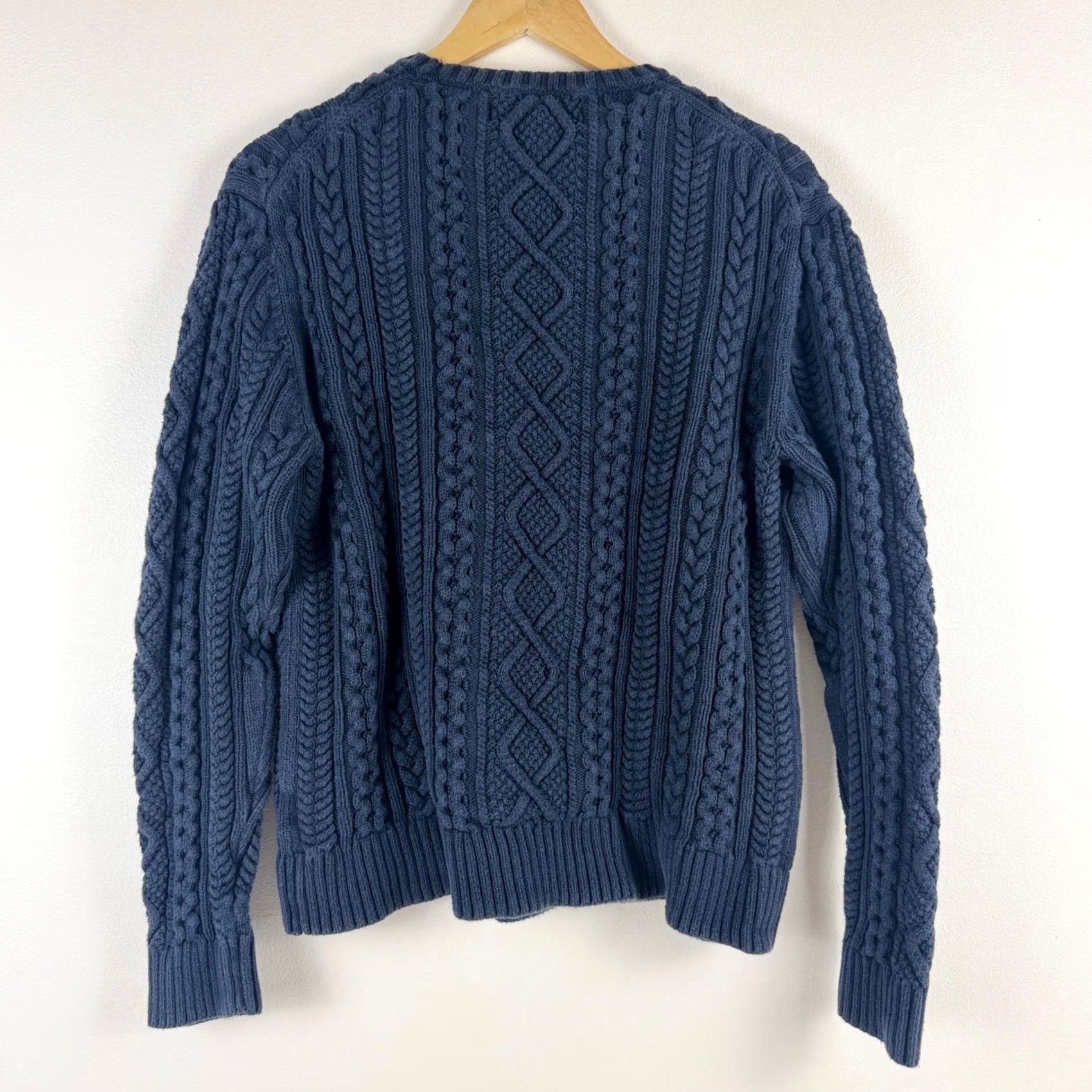 Essentials Amazon Essentials Navy Blue Chunky Cable Knit Crew Neck Sweater Size L Fisherman Size L / US 10 / IT 46 - 2 Thumbnail