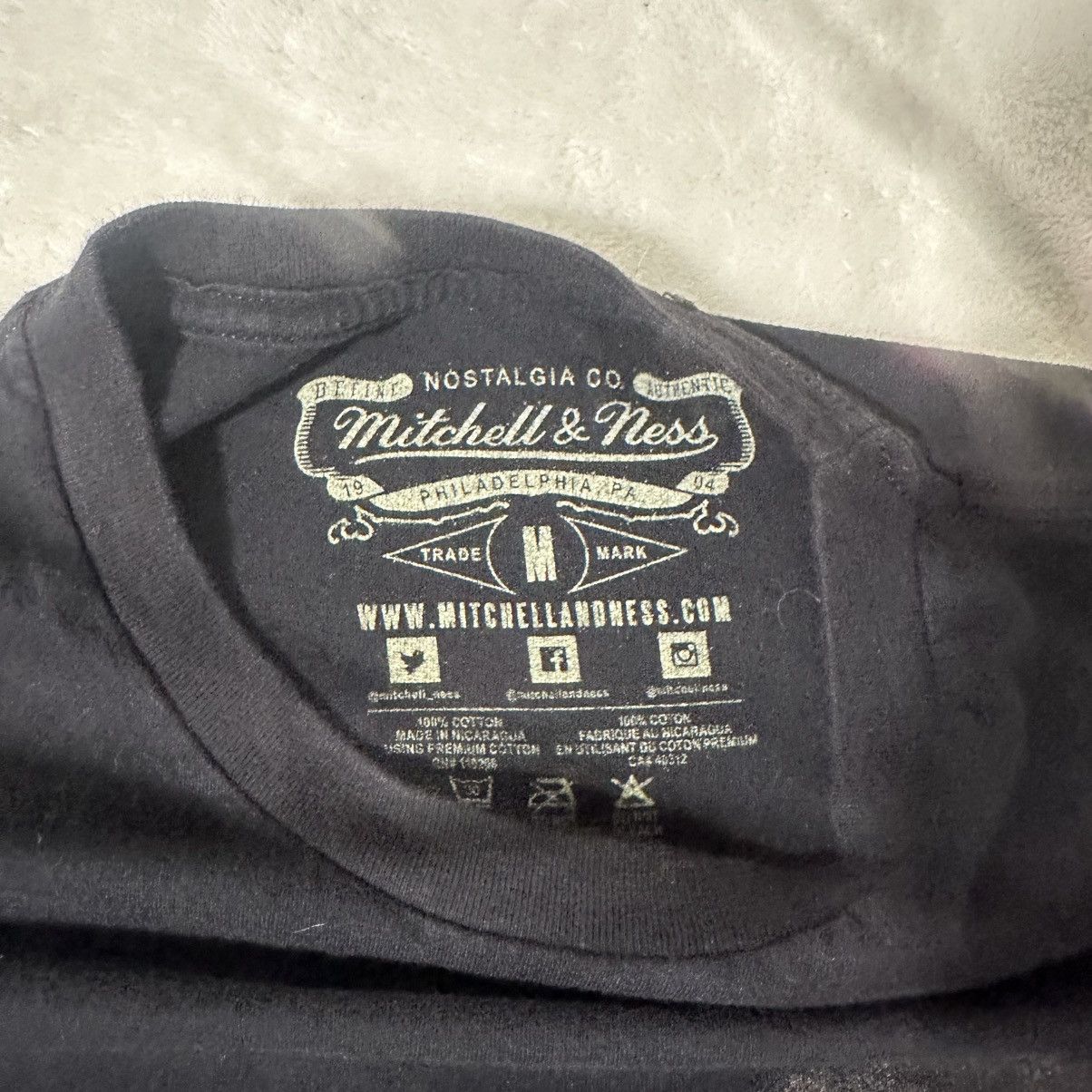 Mitchell & Ness Mitchell & Ness Allen Iverson 76ers T-Shirt Size US M / EU 48-50 / 2 - 4 Thumbnail