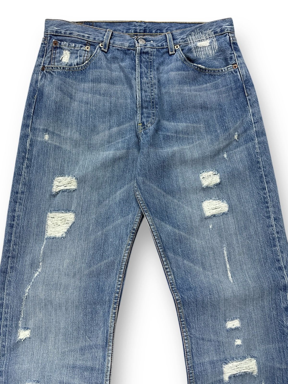 Levi's Vintage 00’s Levis Jeans Ripped Distressed Denim W33 L36 Size US 33 - 2 Thumbnail