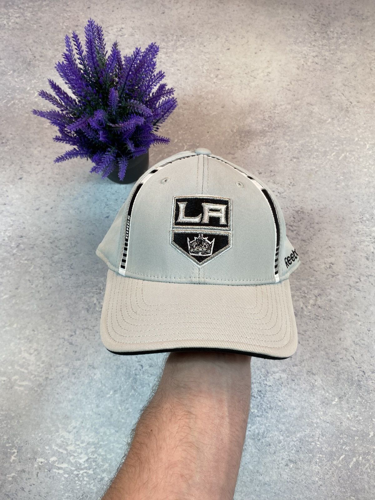 NHL × Reebok NHL Los Angeles Kings Reebok Adult Structured Flex Fit Cap Size ONE SIZE - 2 Thumbnail