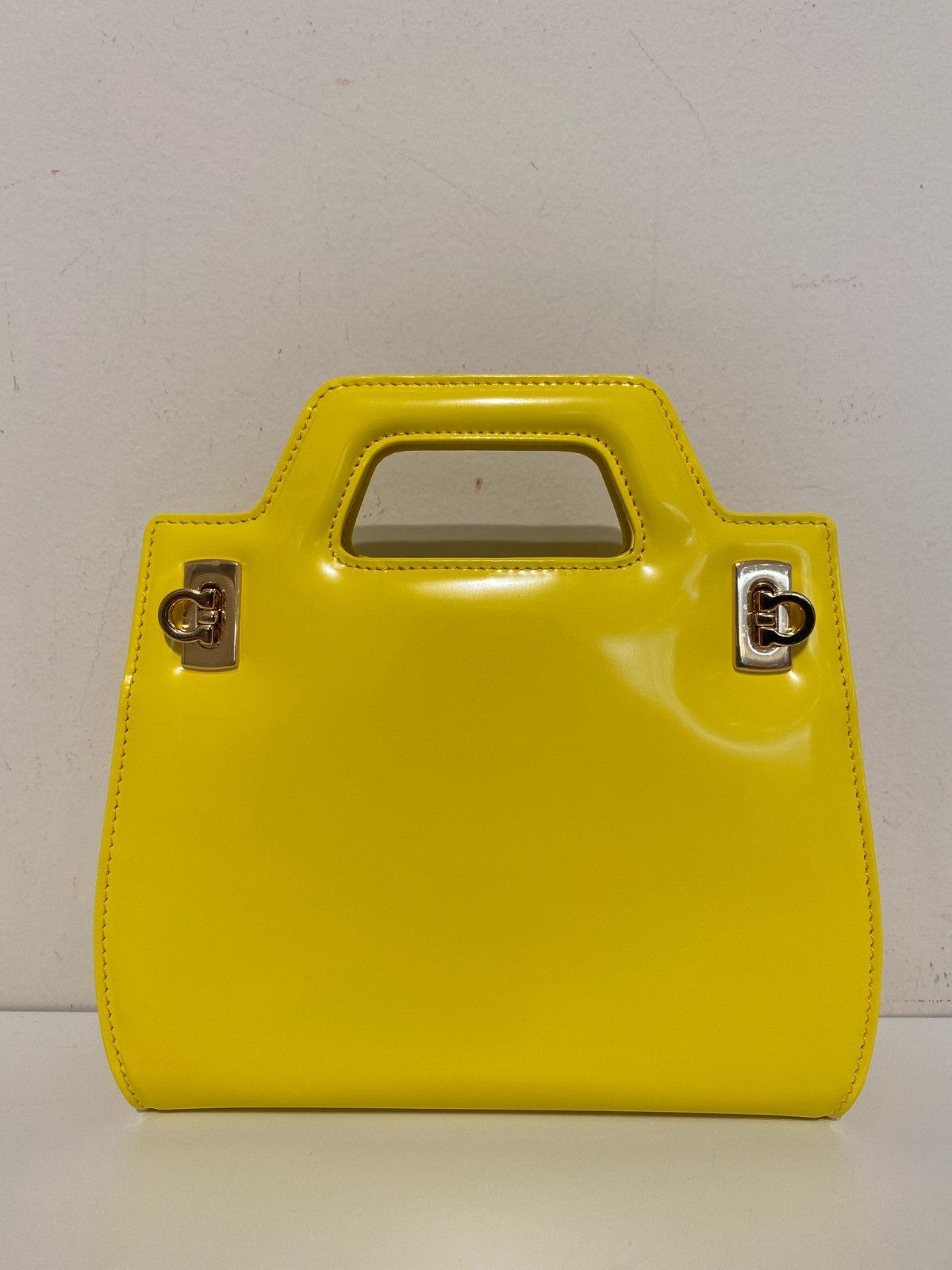 Salvatore Ferragamo o1s1rm1224 Size: OS / Wanda Mini Bag in Yellow Size ONE SIZE - 1 Preview