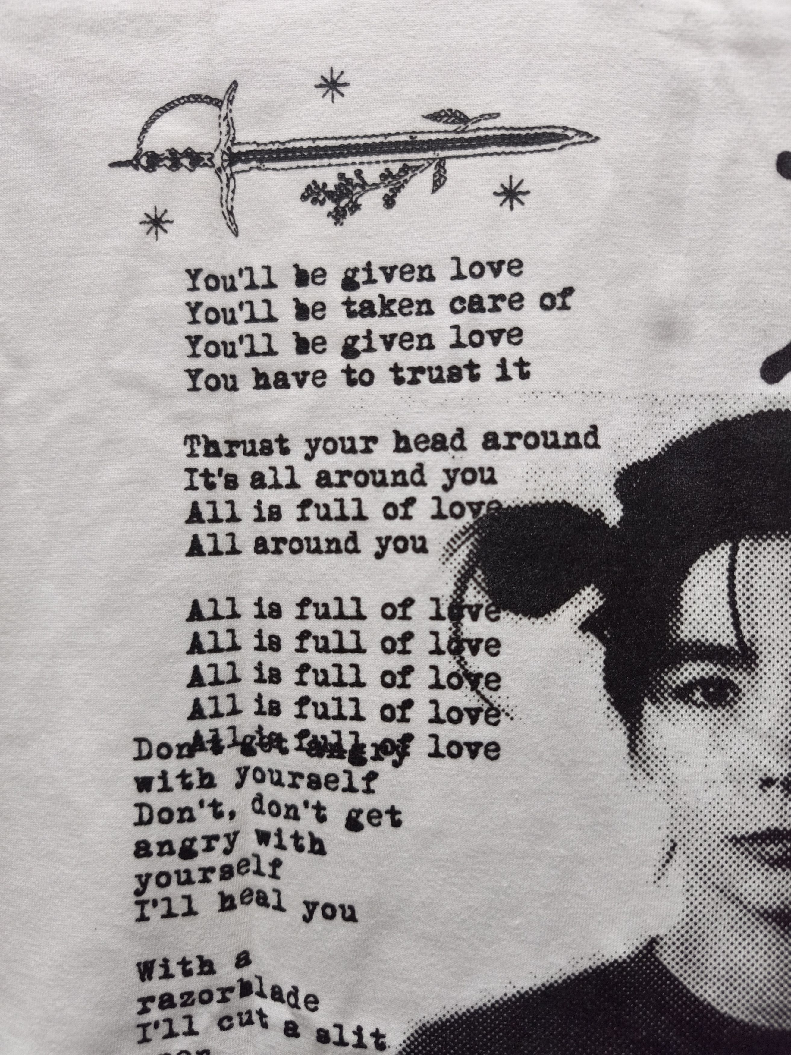 Band Tees Björk Army Of Me T-shirt Size US XL / EU 56 / 4 - 9 Thumbnail