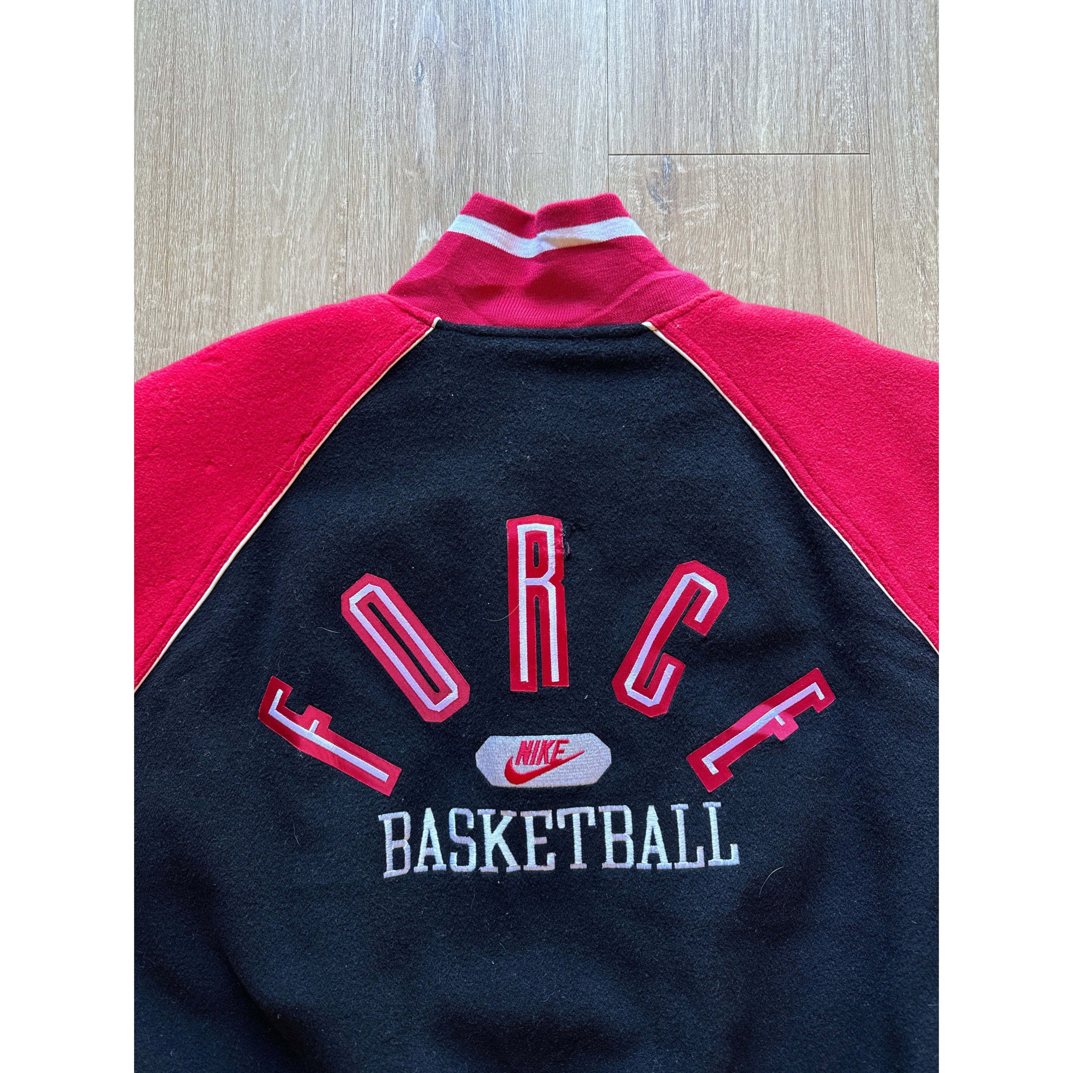 Other Vintage 90s Nike Force Basketball Snap Button Letterman Vars Size US XL / EU 56 / 4 - 6 Thumbnail