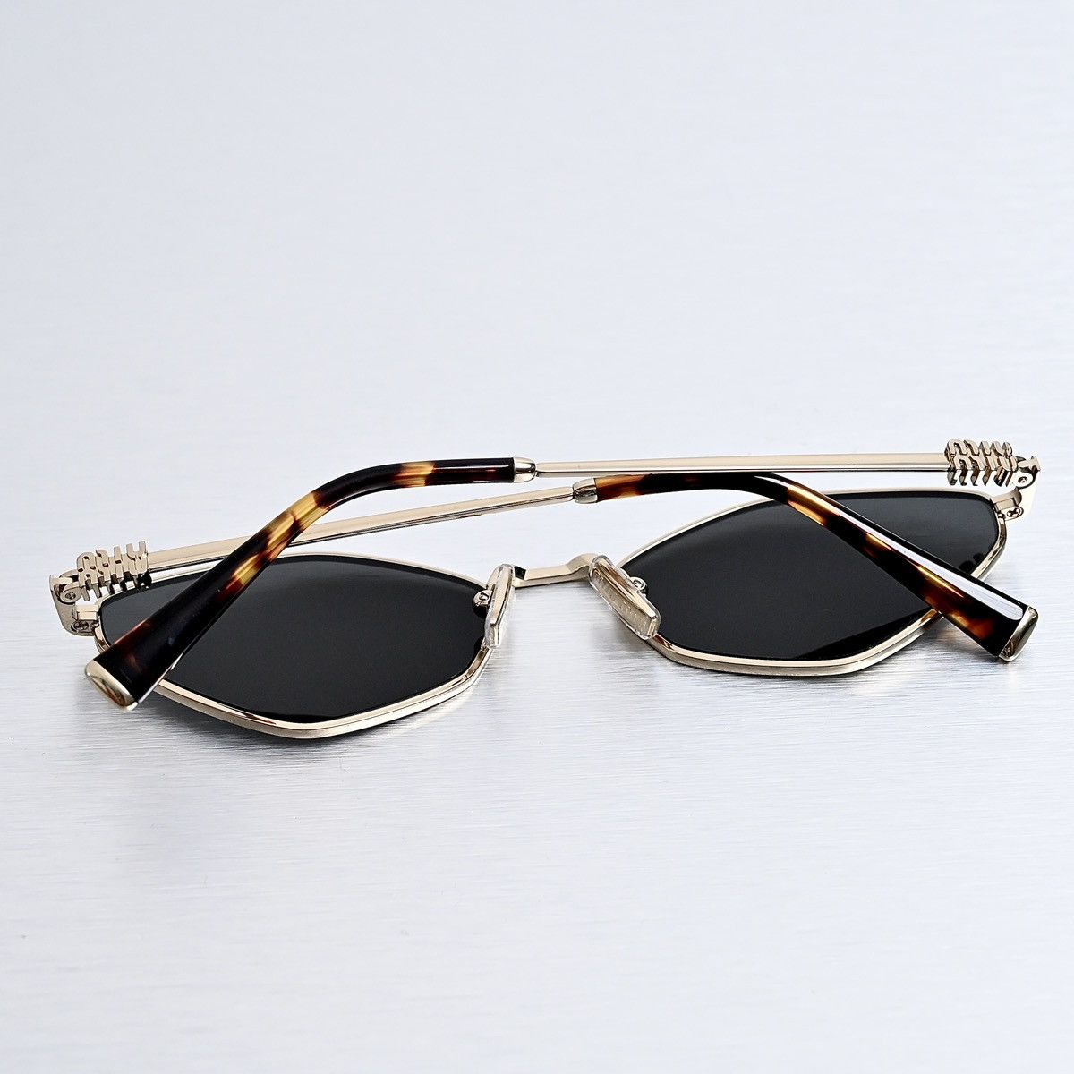 Miu Miu MIU MIU 0MU 56ZS SUNGLASSES Size ONE SIZE - 8 Thumbnail