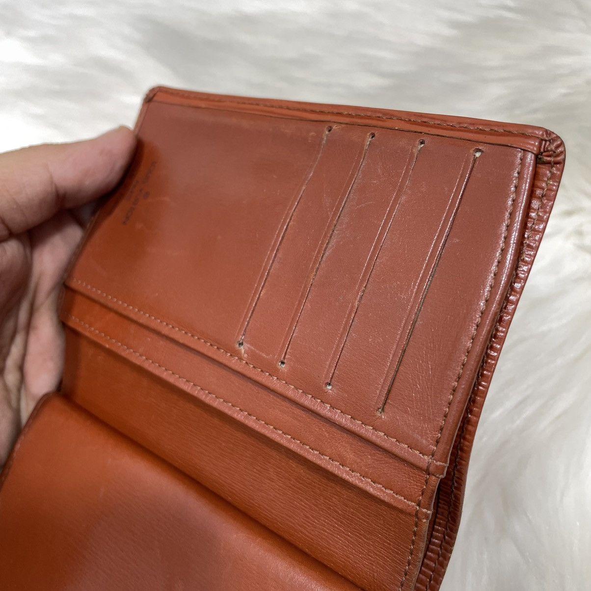 Louis Vuitton Authentic LOUIS VUITTON EPI Leather Kisslock Bifold Wallet Size ONE SIZE - 13 Thumbnail