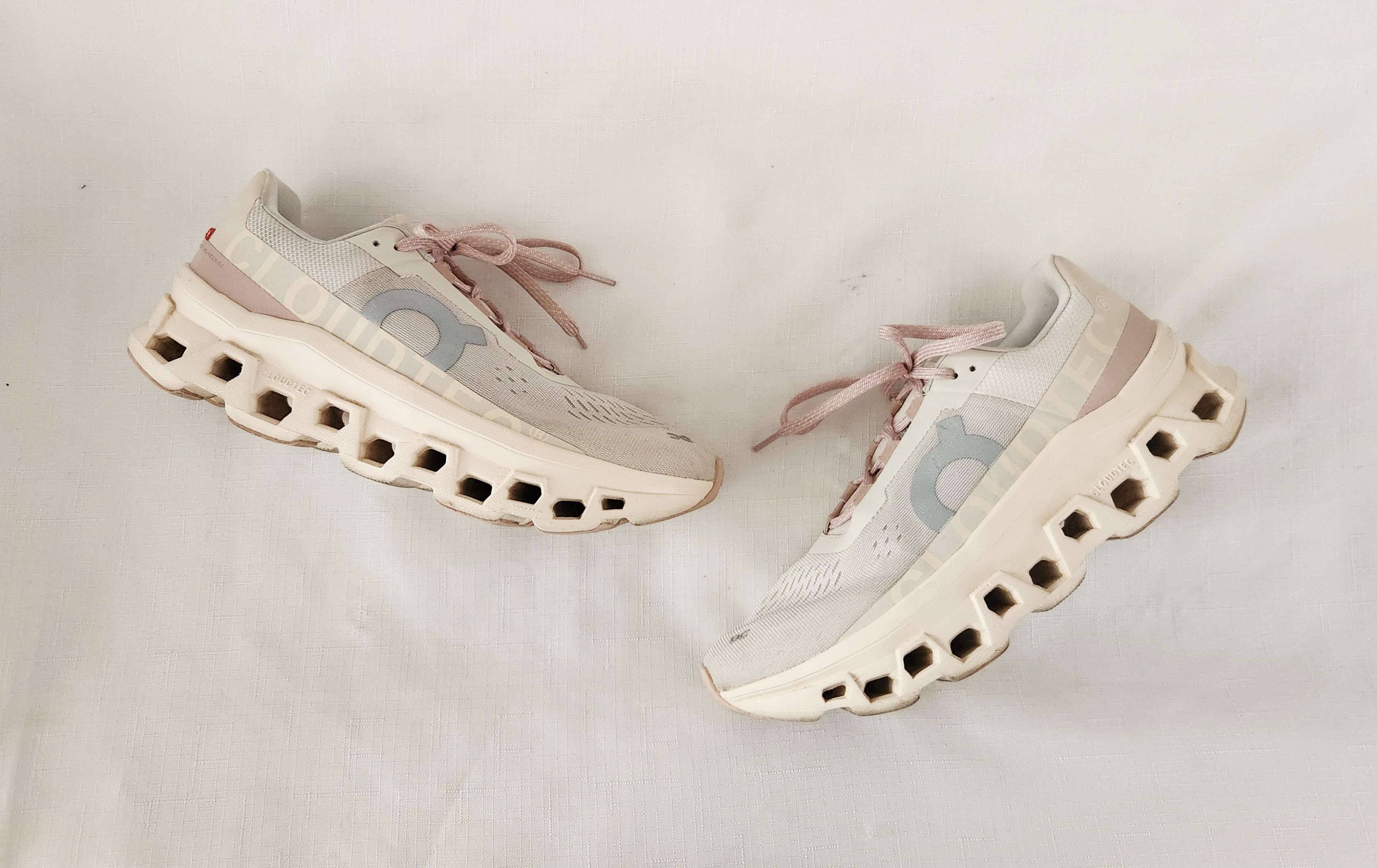 On On Running Women's Cloudmonster Shoes Moon Fawn pink SZ 9 Size US 9 / IT 39 - 7 Thumbnail