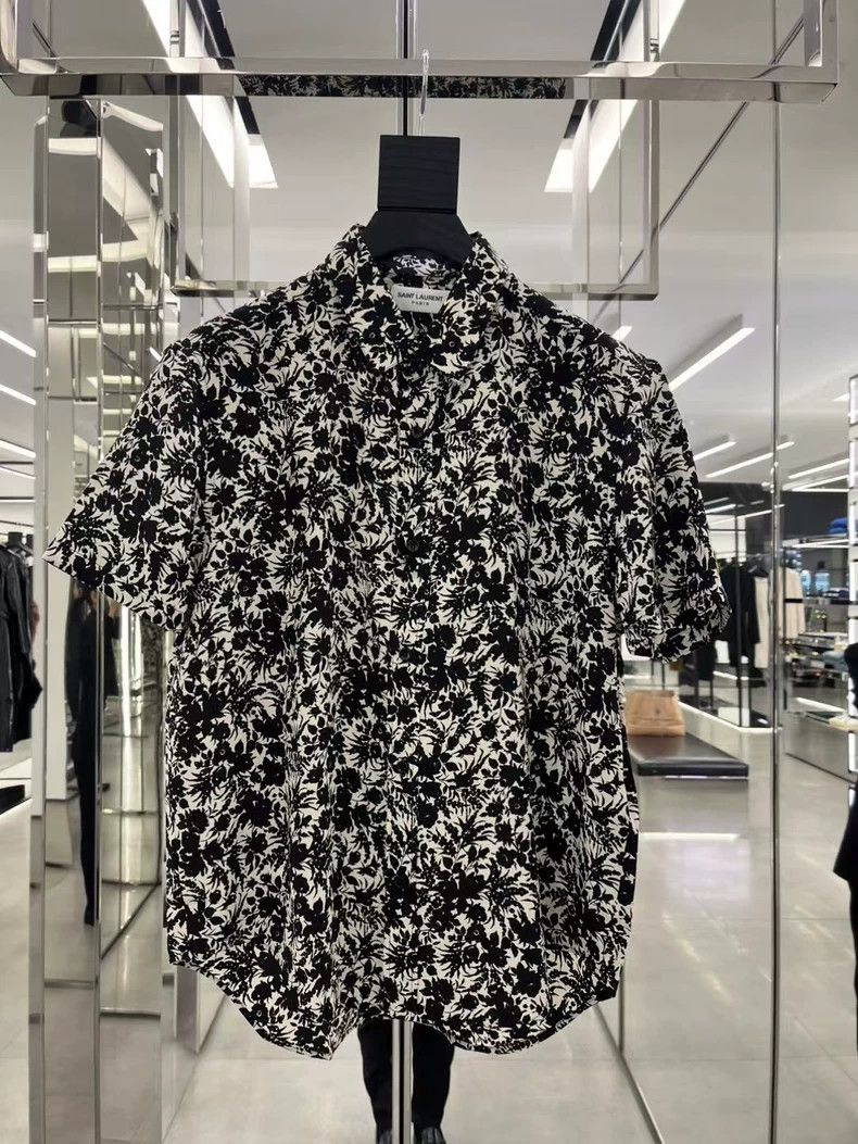Saint Laurent Paris Saint Laurent Paris size 37 The most beautiful flowers shir Size US M / EU 48-50 / 2 - 1 Thumbnail