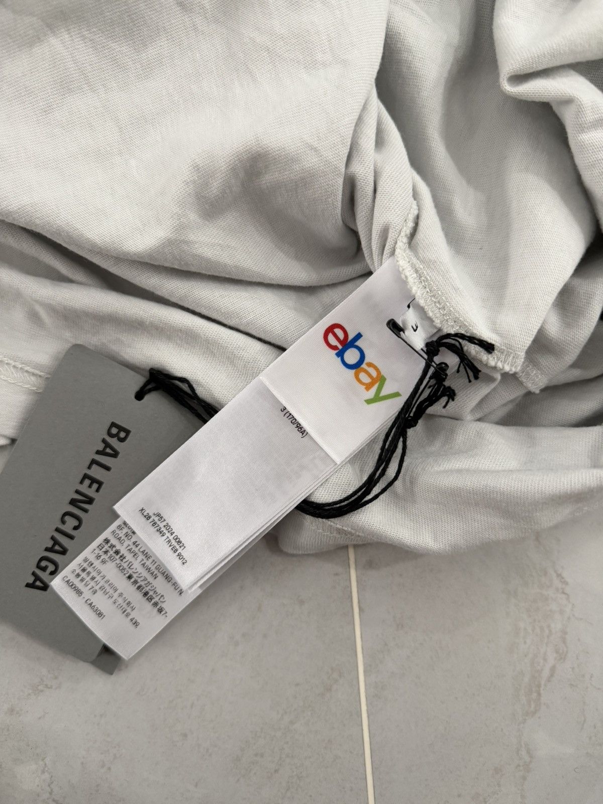 Balenciaga Balenciaga Ebay Oversized Logo Tshirt Sz.3 Size US L / EU 52-54 / 3 - 5 Thumbnail