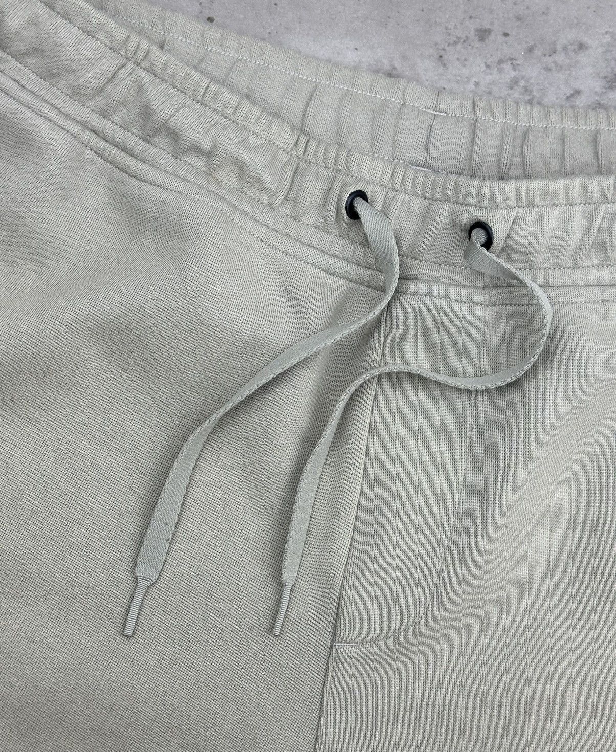 Gymshark Gymshark Cargo Shorts Men XL Grey Green Hybrid Heavy Cotton Size US 36 / EU 52 - 3 Thumbnail