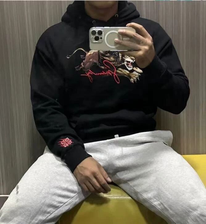 Givenchy Givenchy Black Tiger Pattern Printed Hoodie Size US M / EU 48-50 / 2 - 9 Thumbnail