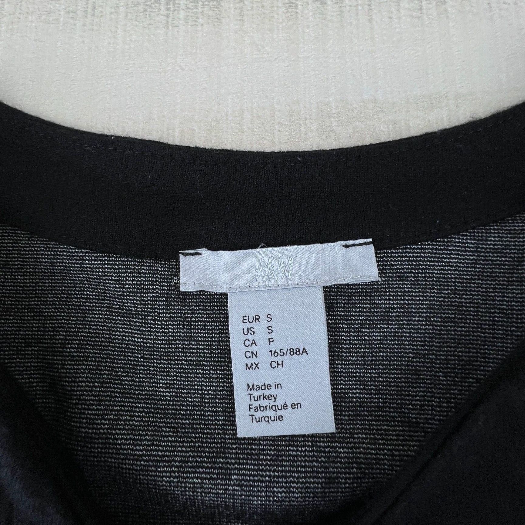 H&M H&M Womens Small Black Striped 3/4 Sleeve Button Accent Knit Top Size S / US 4 / IT 40 - 3 Thumbnail