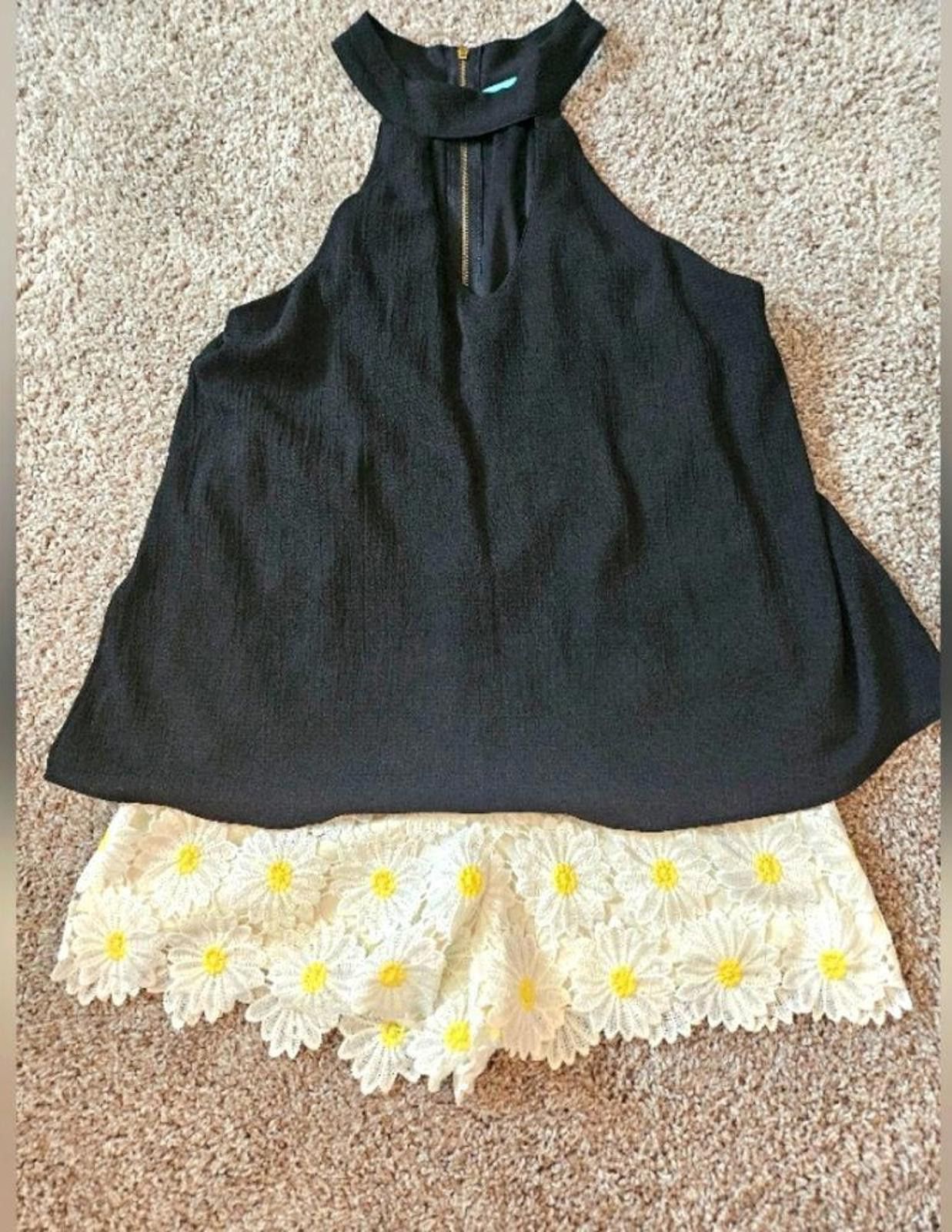 Designer Judith March Black Romper with Yellow Daisy Shorts #105 Size 28" / US 6 / IT 42 - 1 Thumbnail