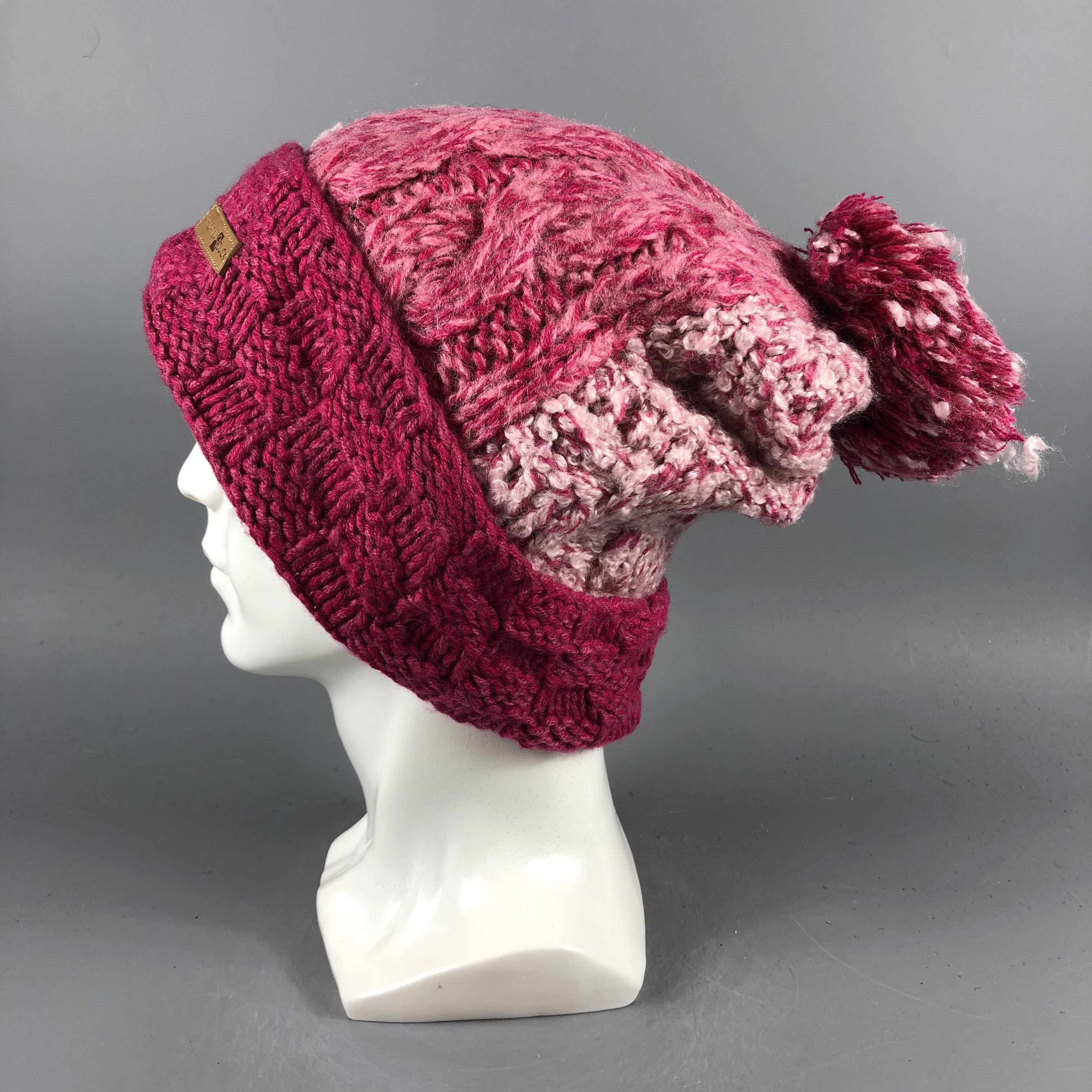 Mandarina Duck × Vintage Womens Mandarina Duck Pompom Beanie Snow Hat Snow Cap -D1152 Size ONE SIZE - 1 Thumbnail