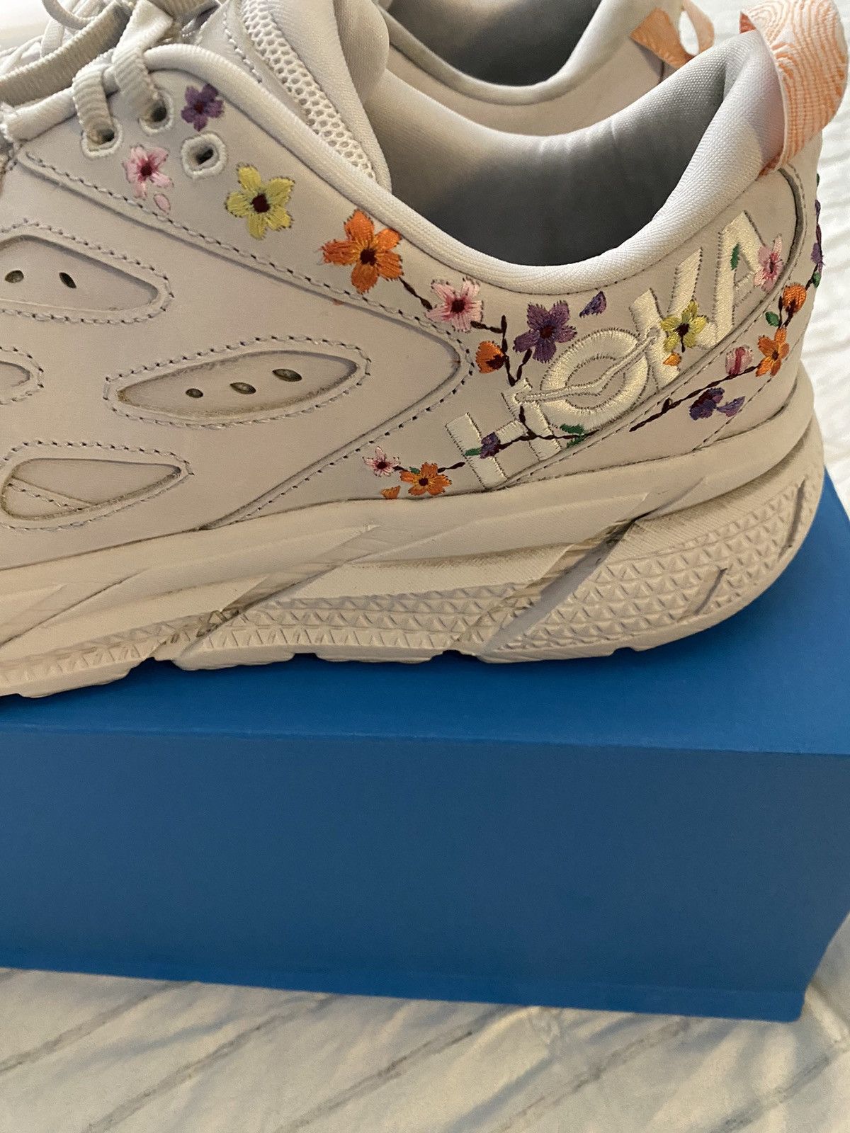 Hoka Hoka One One Clifton L BP Vibrant Bloom Grey Sz13 Size US 13 / EU 46 - 3 Thumbnail