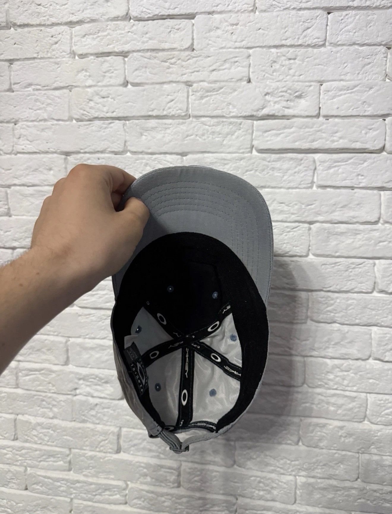 Oakley Vintage Oakley Software Cap Metal Logo Y2K Hat Sz OS Size ONE SIZE - 7 Thumbnail